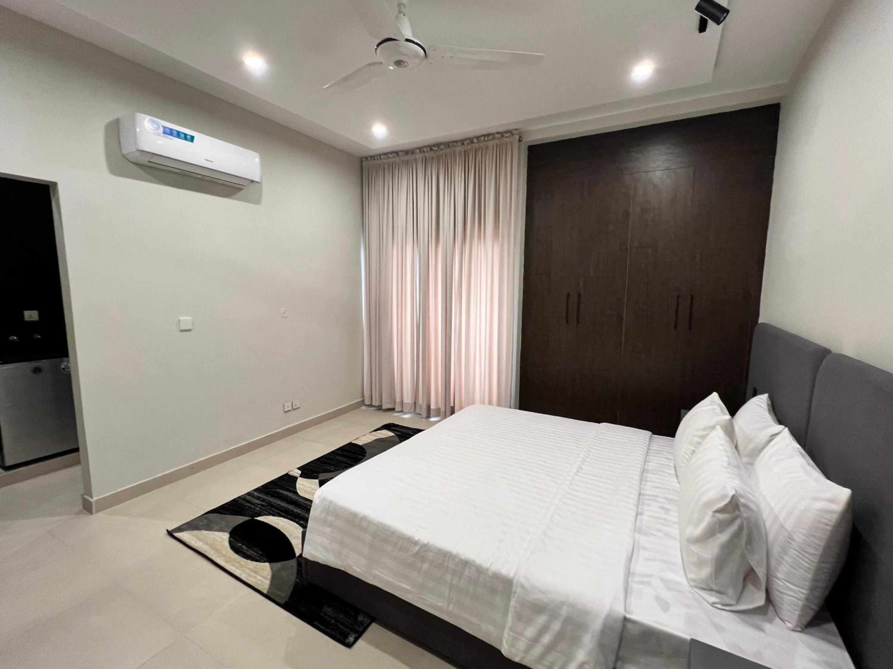 Villa Vista Service Apartments