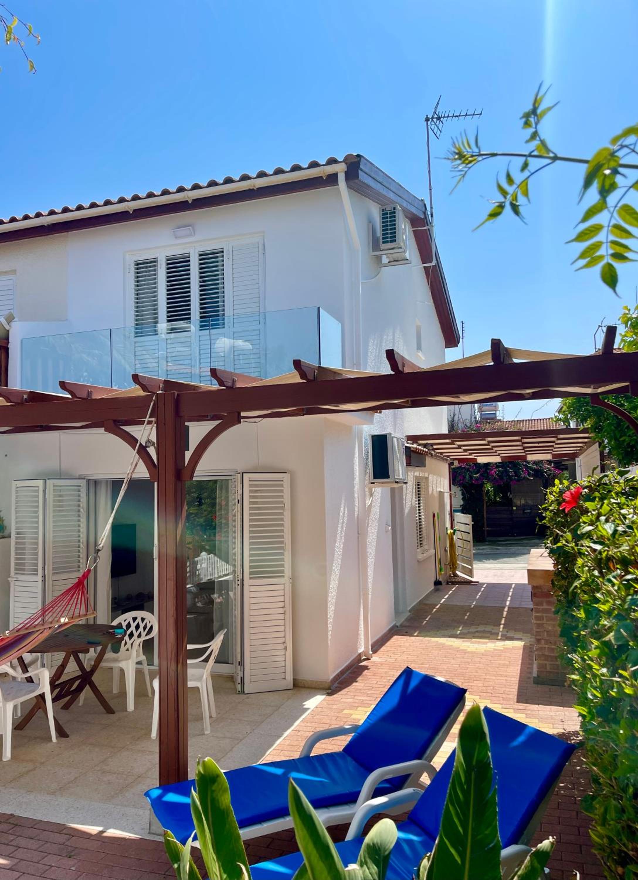 Hotel The Mediterranean Sea at your doorstep!! - Image 1