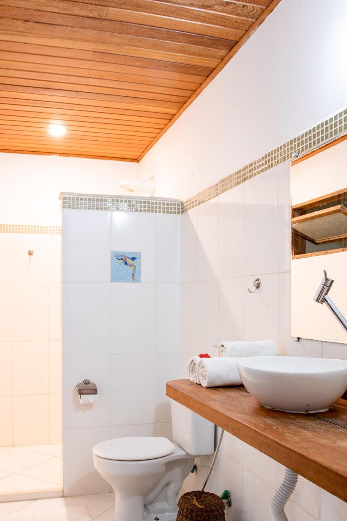 Flat Ewa, condominio beira mar, varandão, piscina, até 3 pessoas
