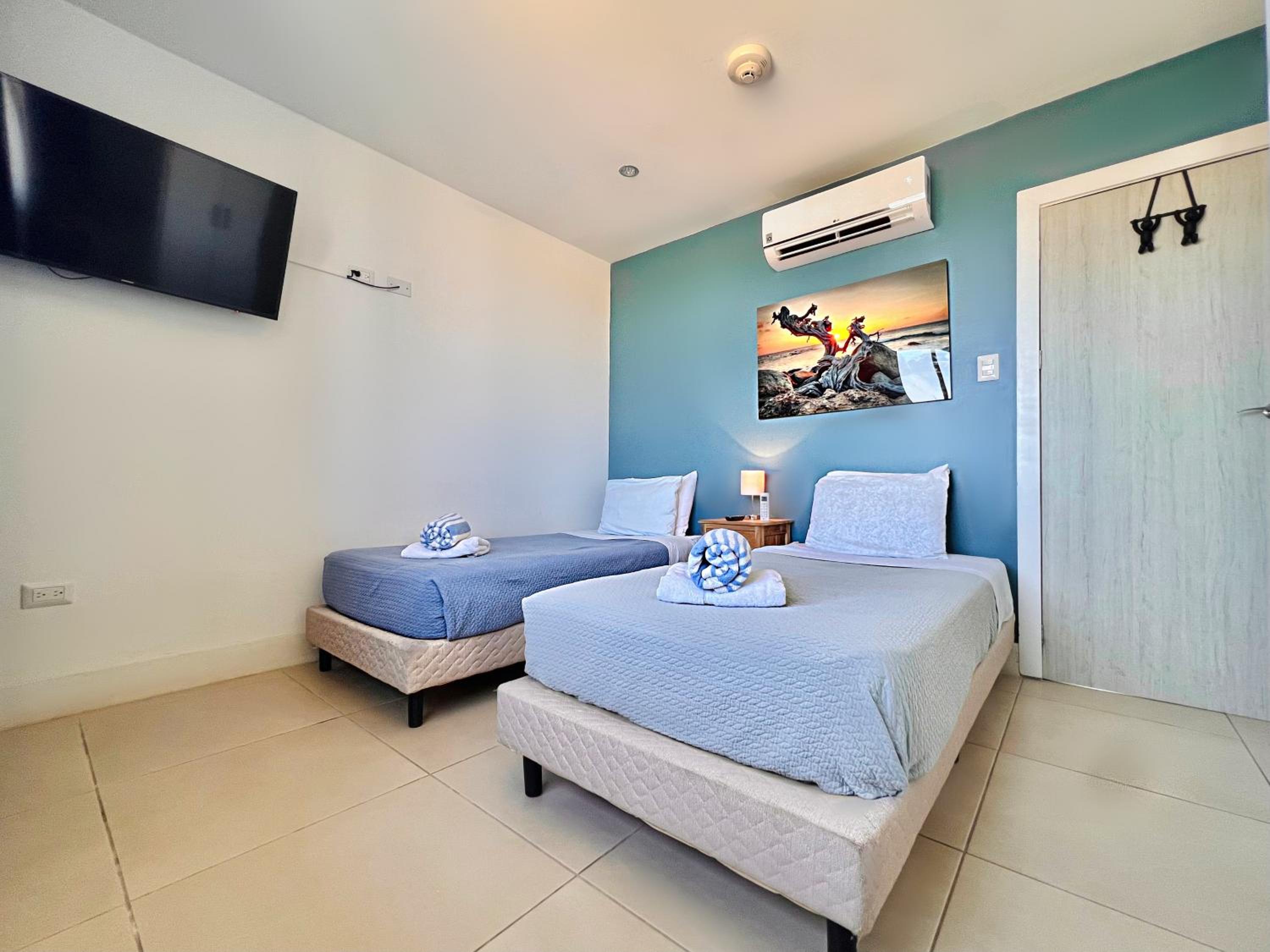 Family Apartment on Palm Beach. No car needed