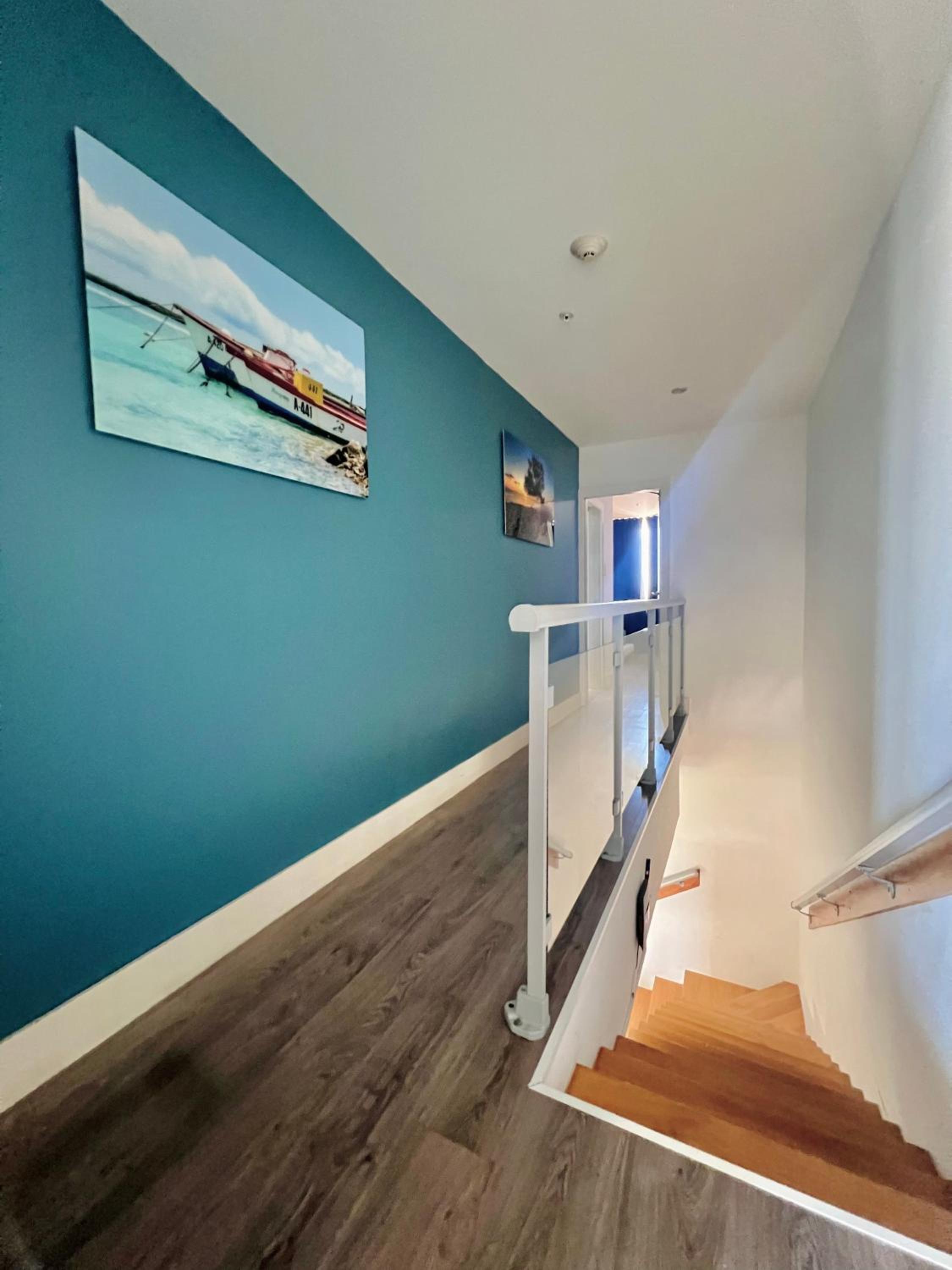 Family Apartment on Palm Beach. No car needed