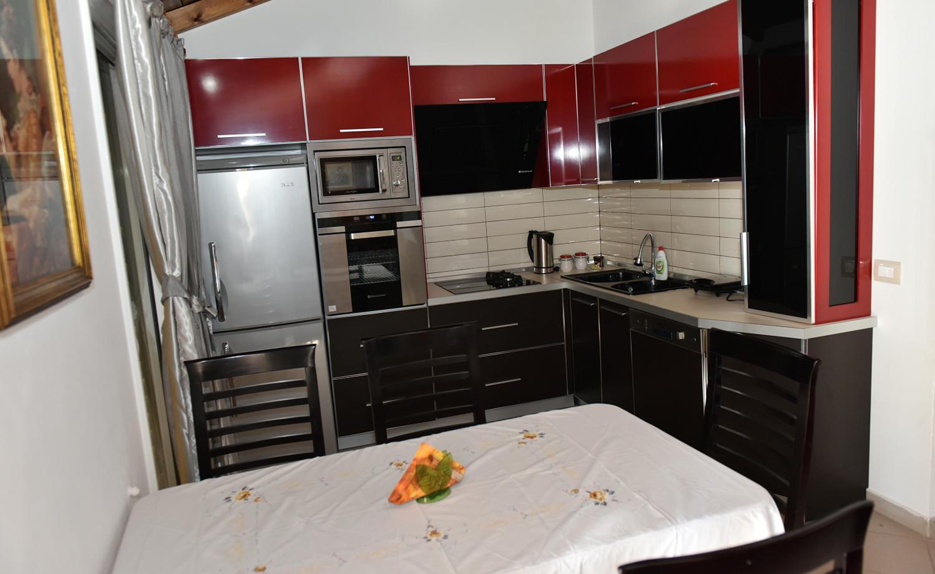 Vila Merkuri - 3-Storey Villa with Sea View