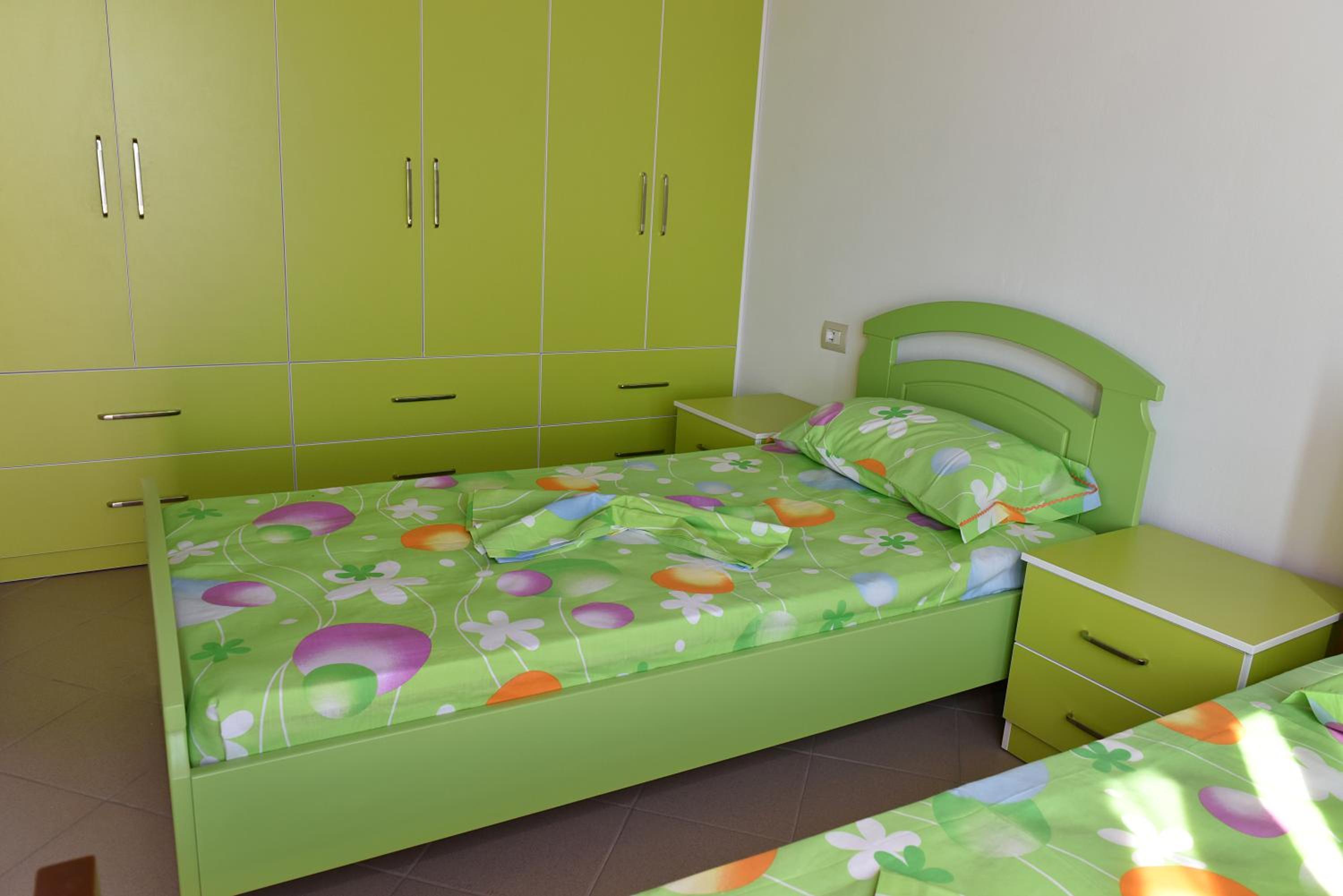 Vila Merkuri - 3-Storey Villa with Sea View