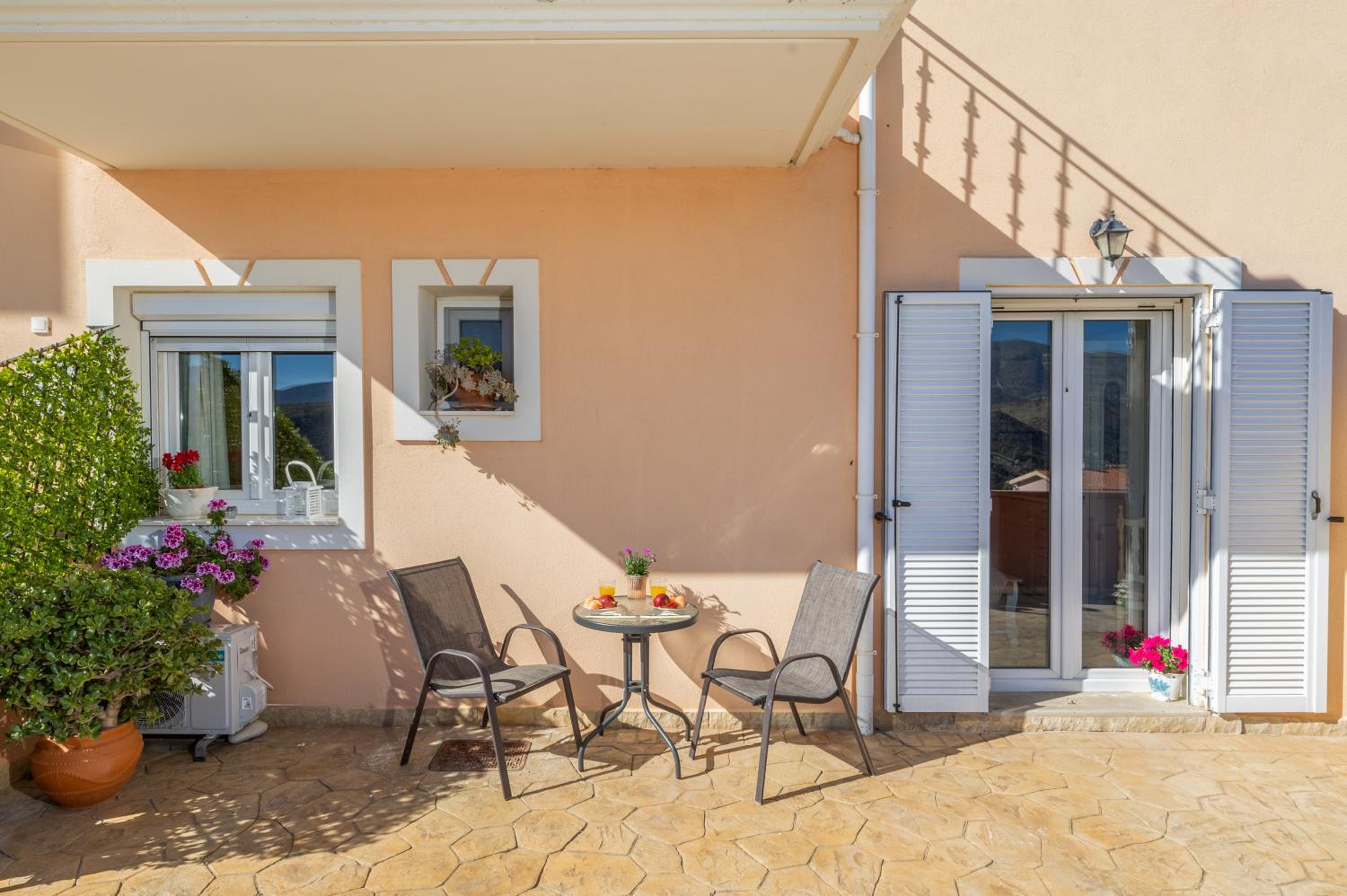 Phevos seaview apartment