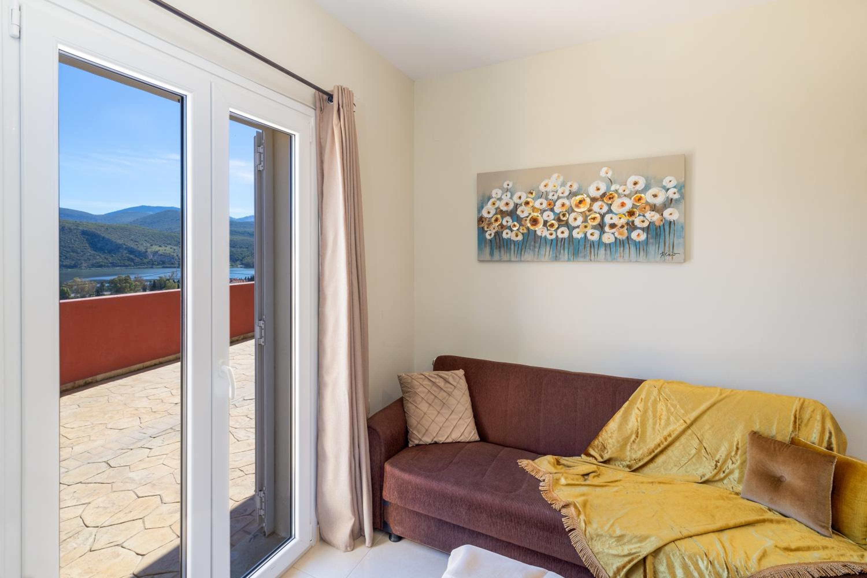 Phevos seaview apartment