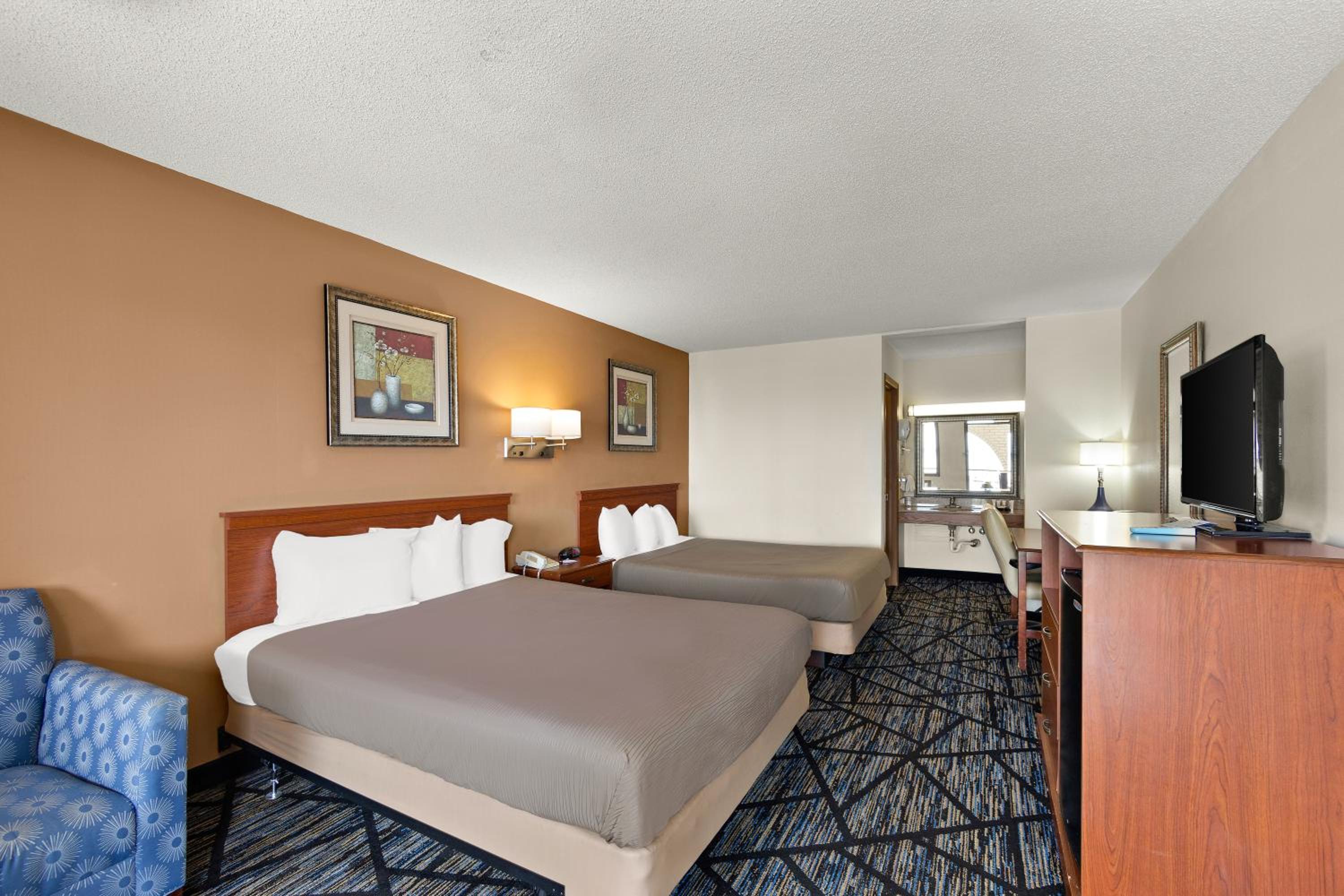 Americas Best Value Inn-Celina - Property Image 24