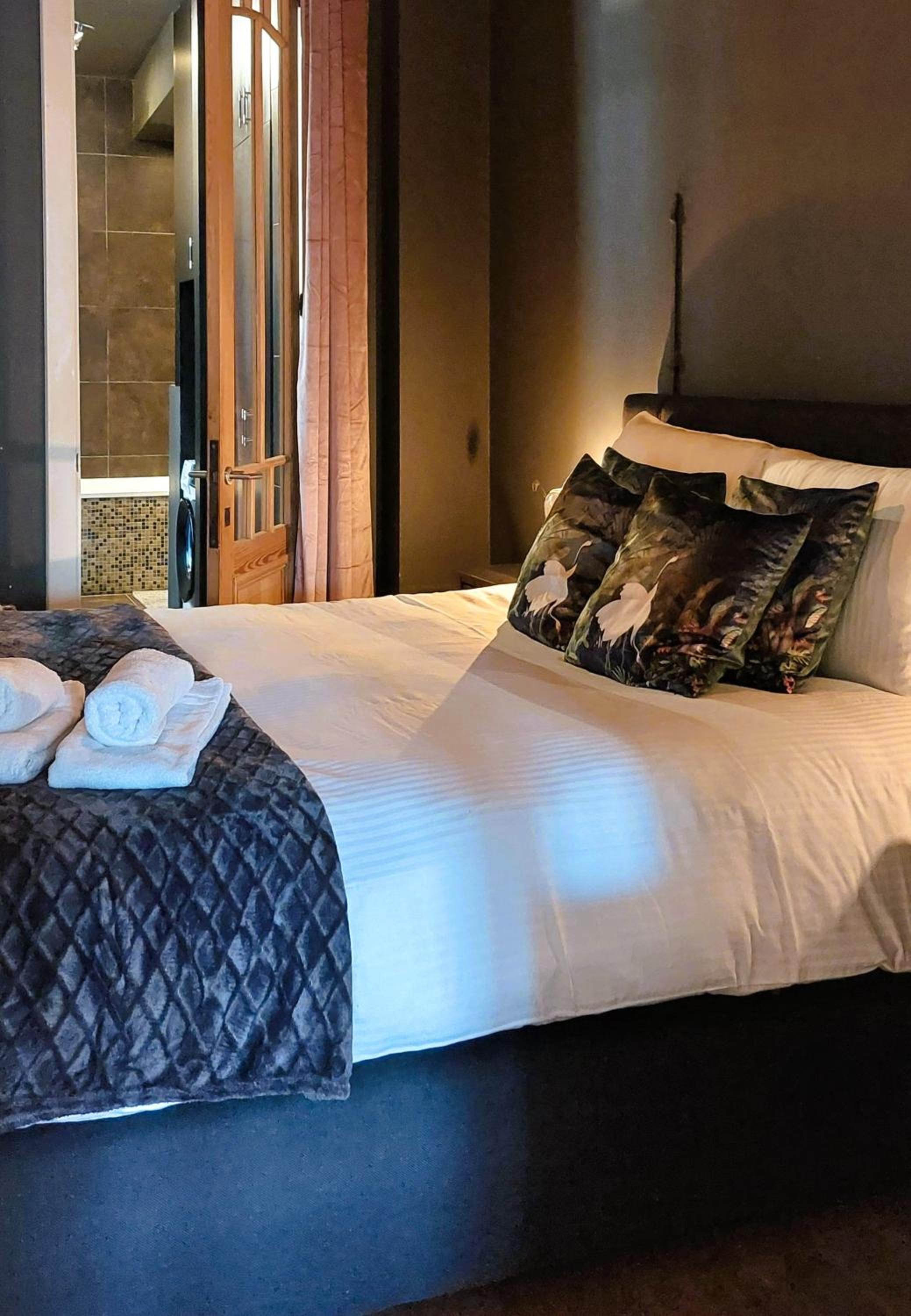 Diamond - room with a view