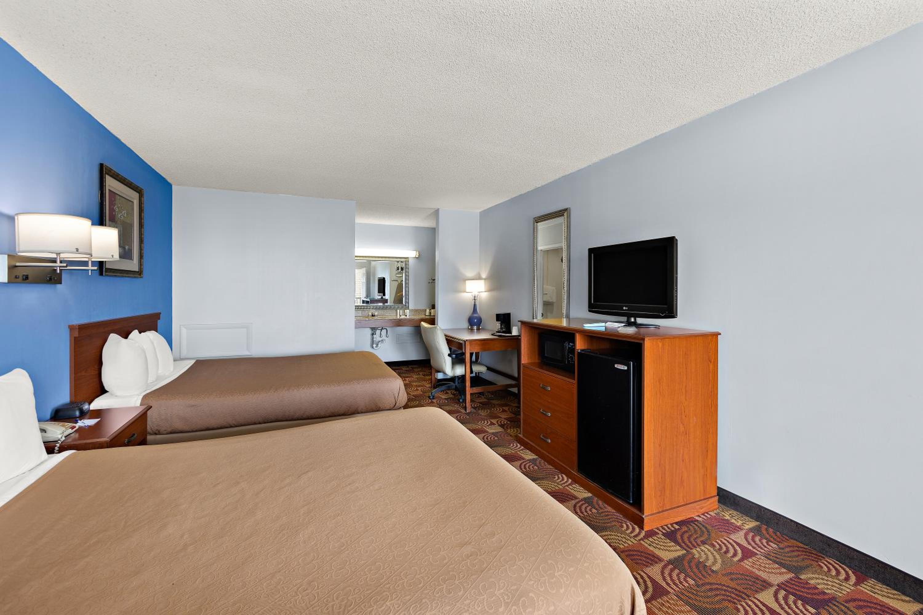 Americas Best Value Inn-Celina - Property Image 22