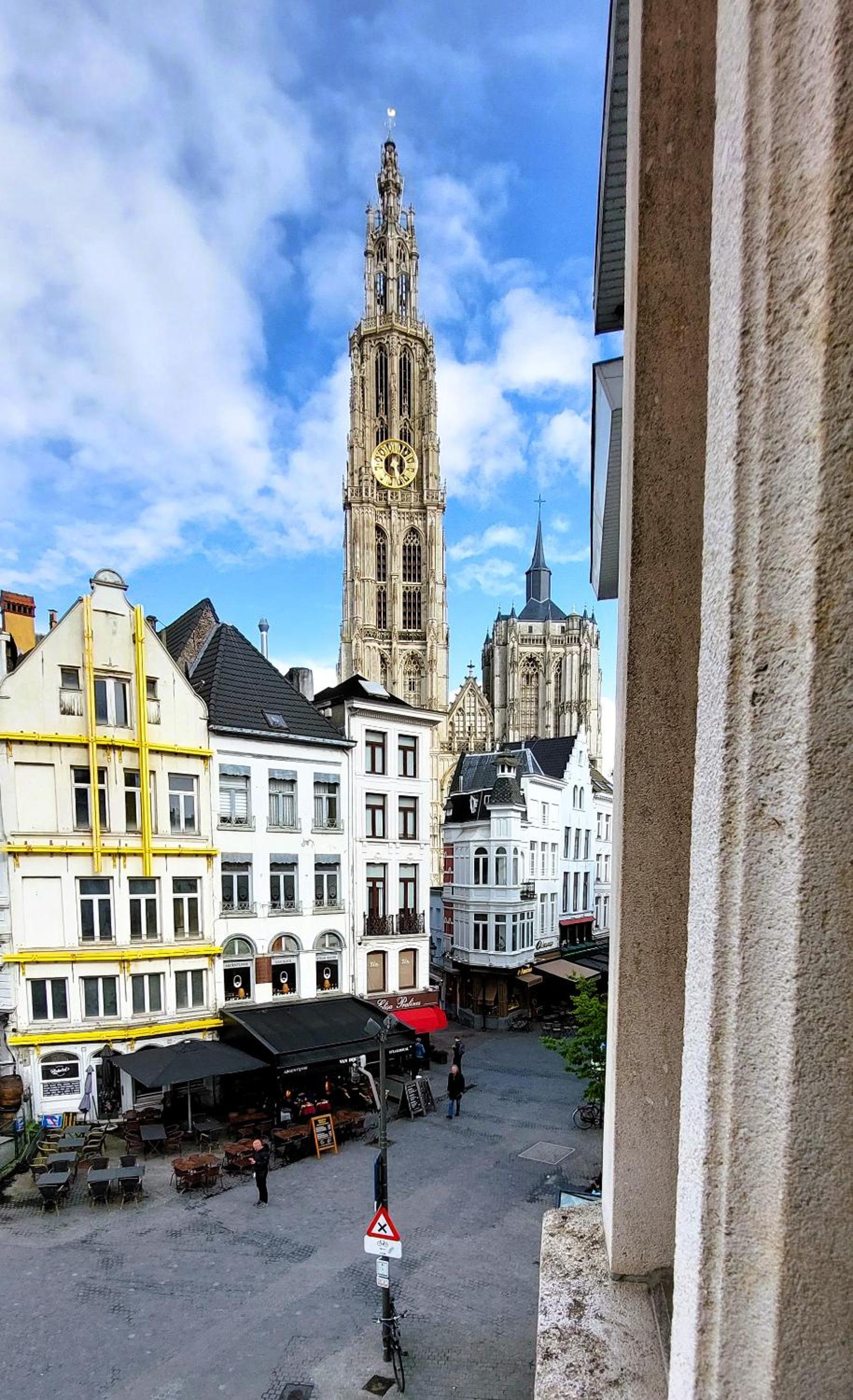 Diamond - room with a view