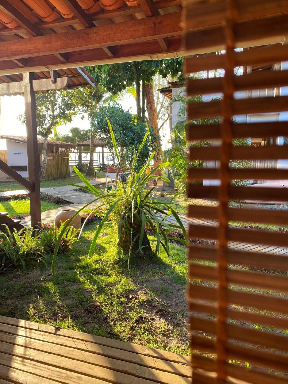 Apartamento Yemanjá, frente mar, varandão, até 4 pessoas