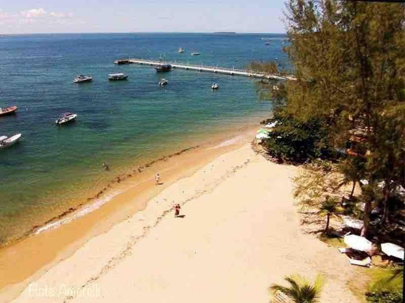 Apartamento Yemanjá, frente mar, varandão, até 4 pessoas