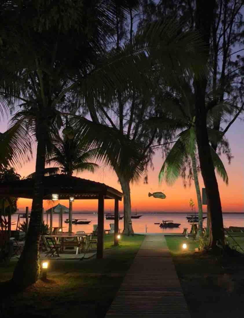 Apartamento Yemanjá, frente mar, varandão, até 4 pessoas