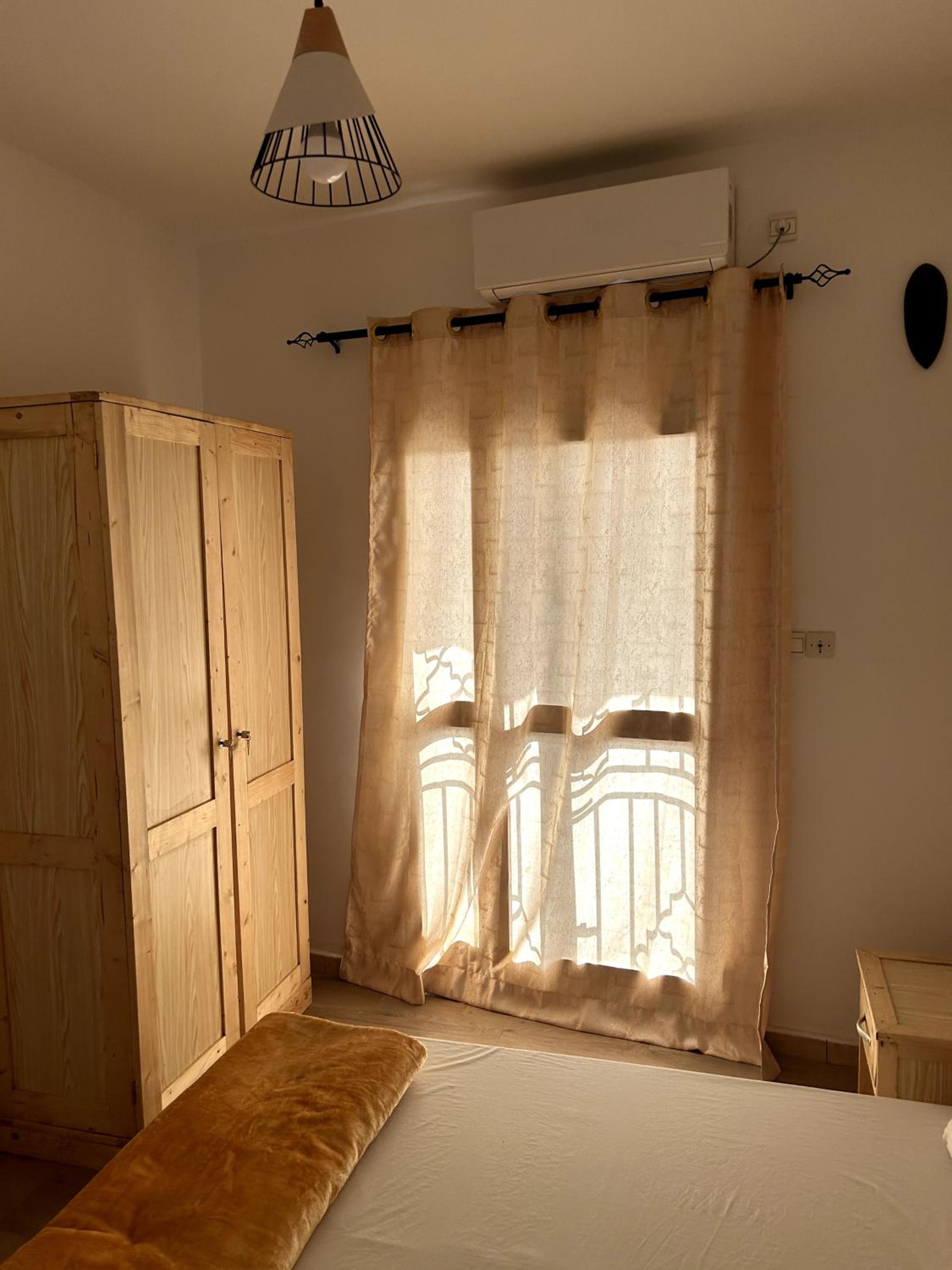 Chambre tout confort climatisée - SDB intérieure privée & Cuisine équipée & Breakfast view 3