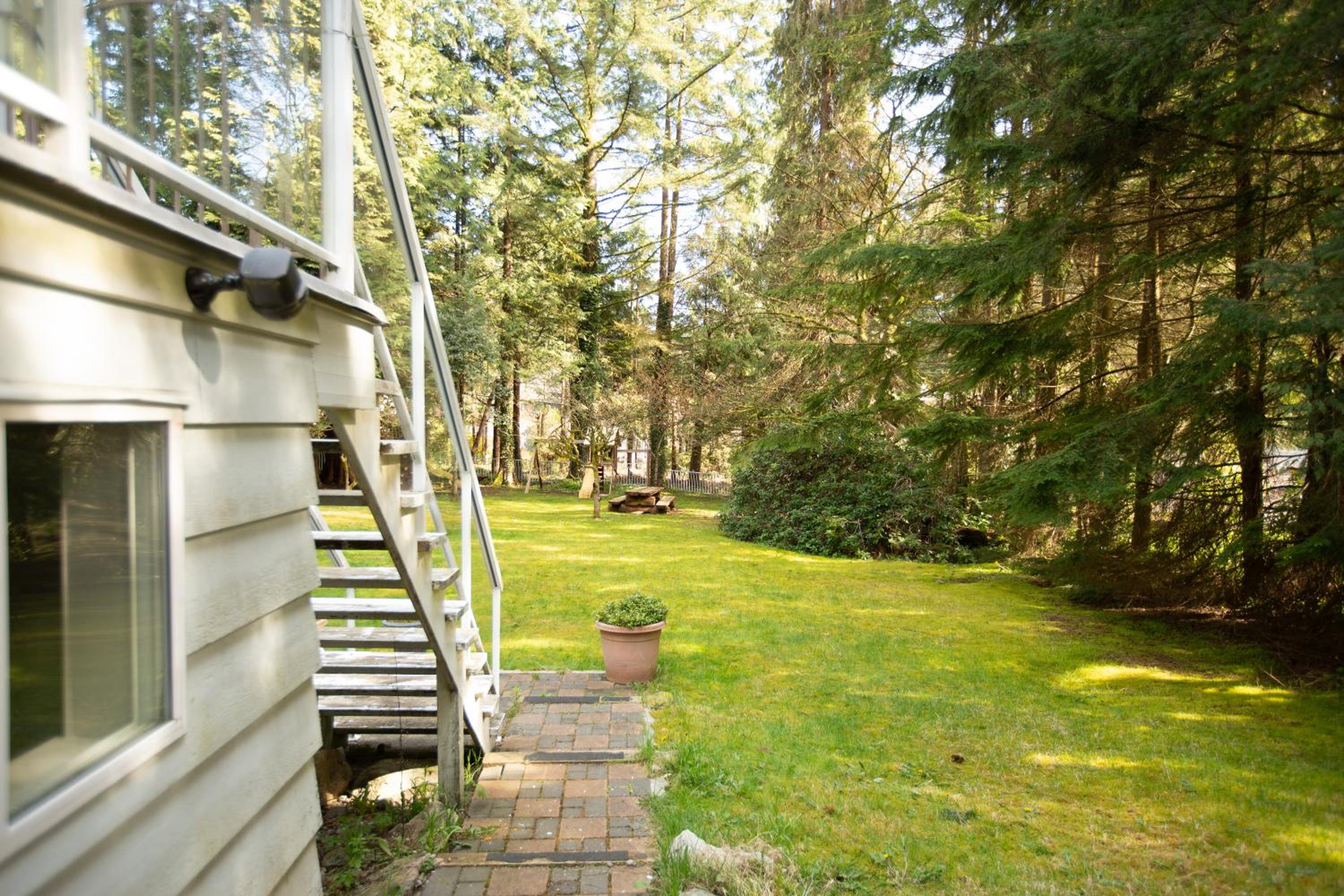 Private Garden-Level Suite