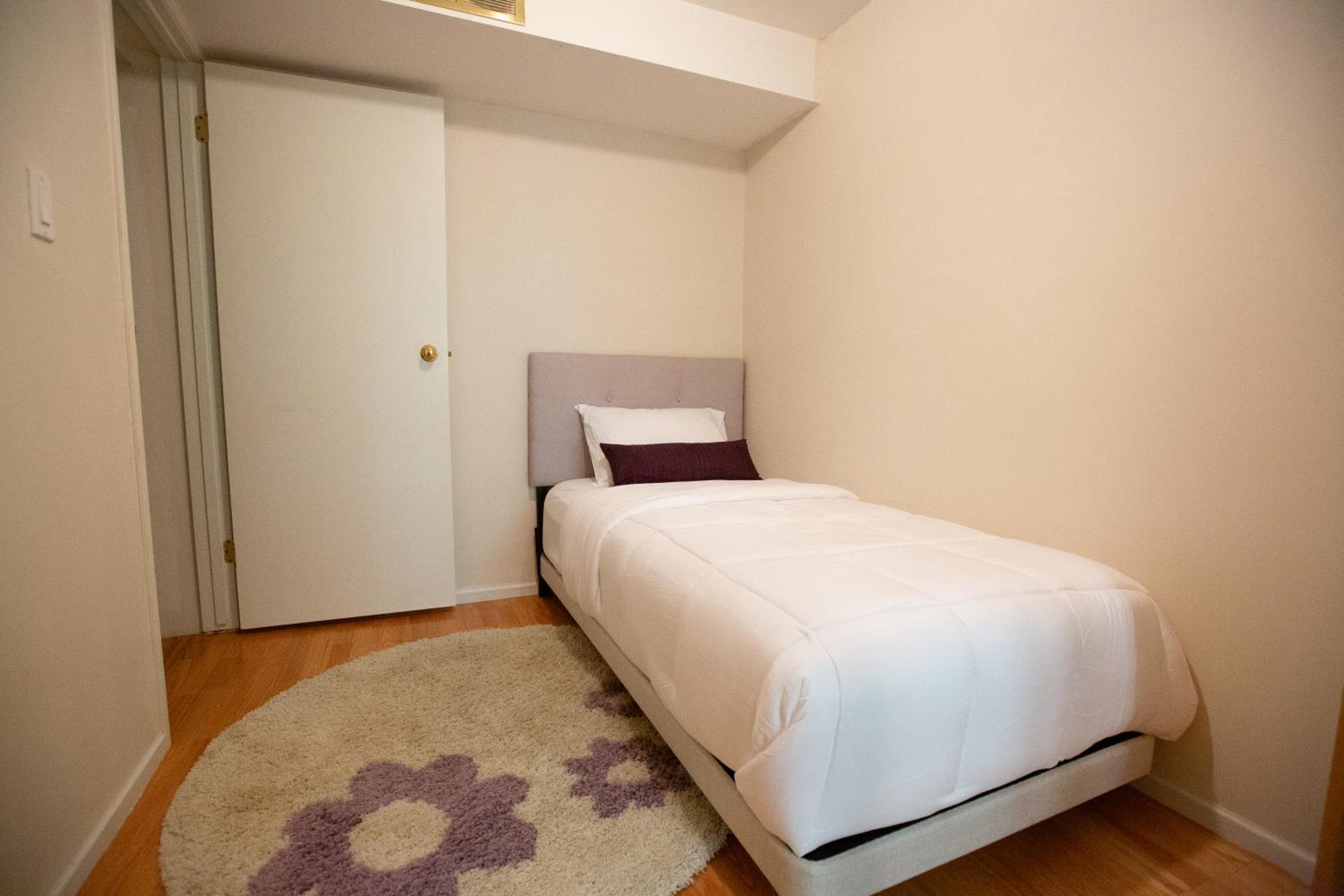 Private Garden-Level Suite