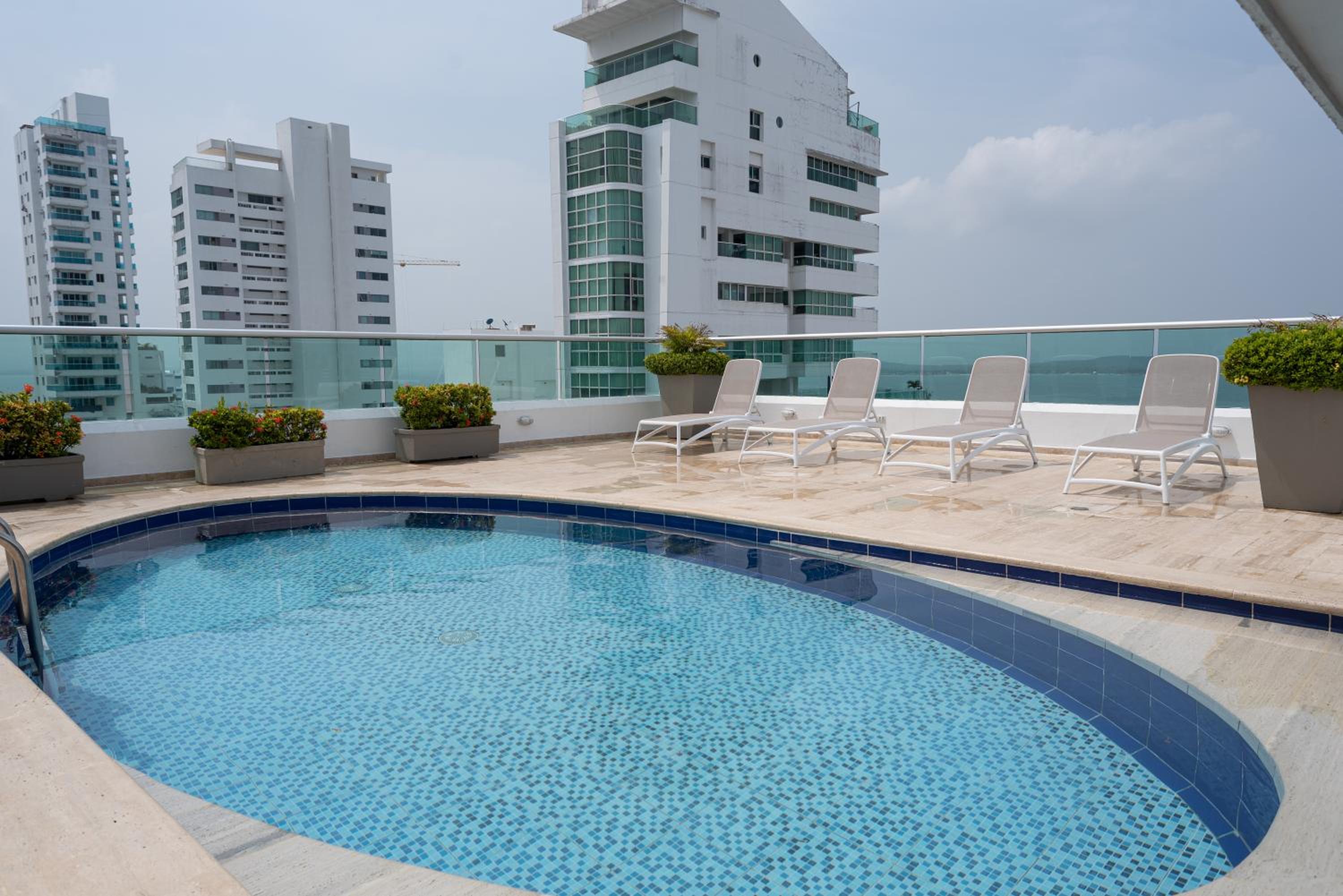 Tres habitaciones - Vista al Mar