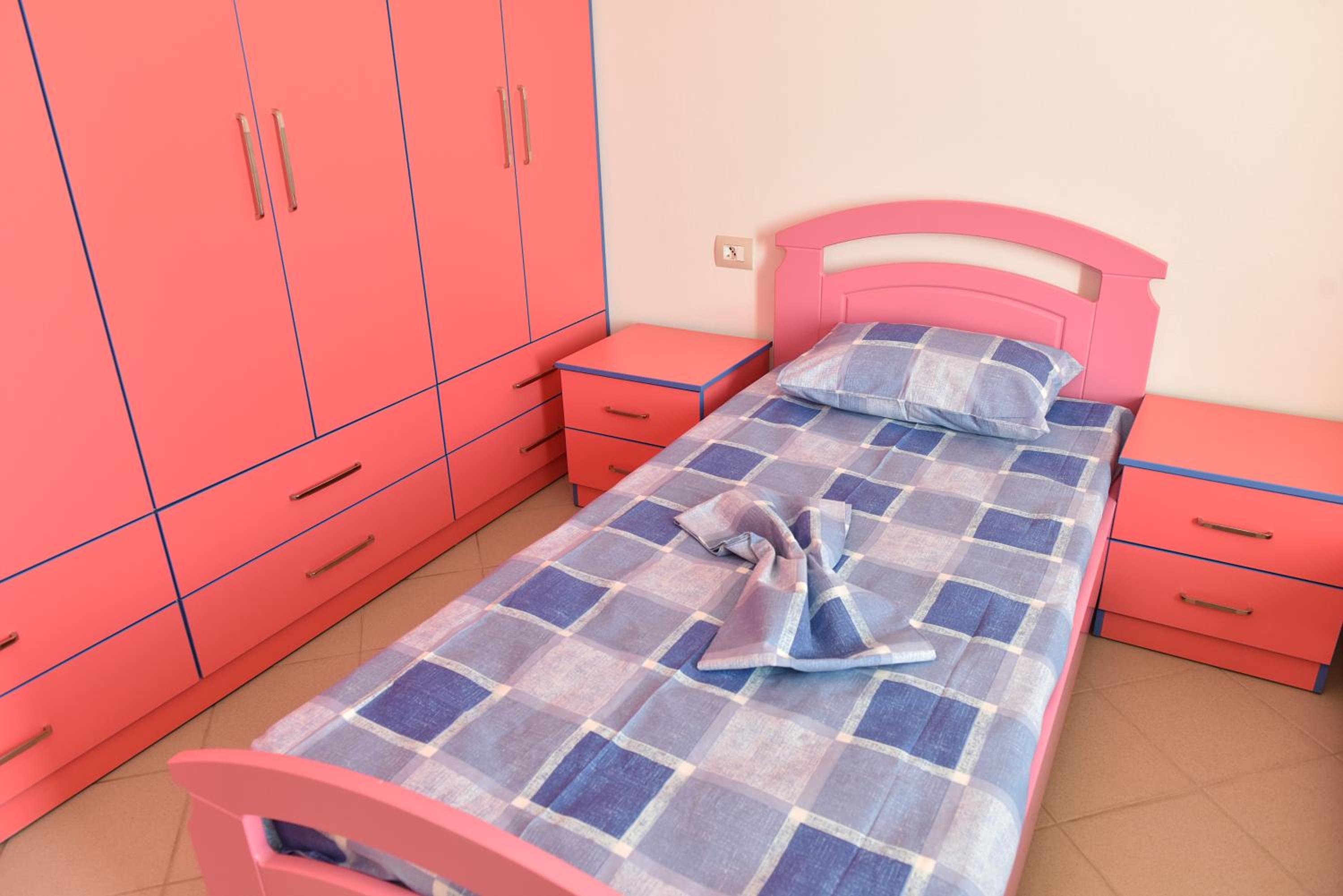Vila Merkuri - 3-Storey Villa with Sea View