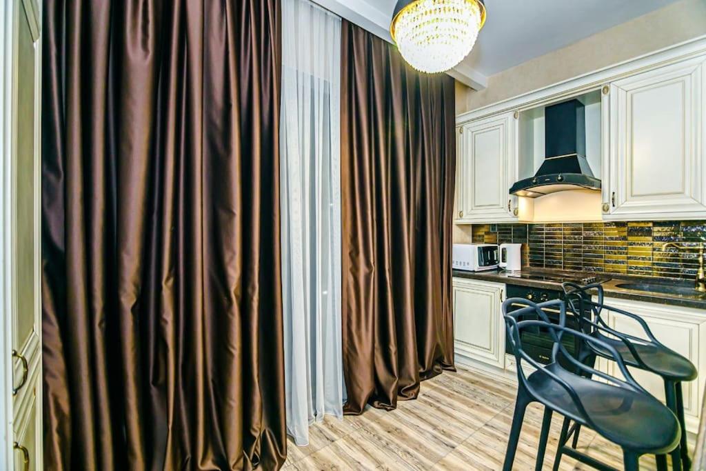 Park Azure Apartment 191