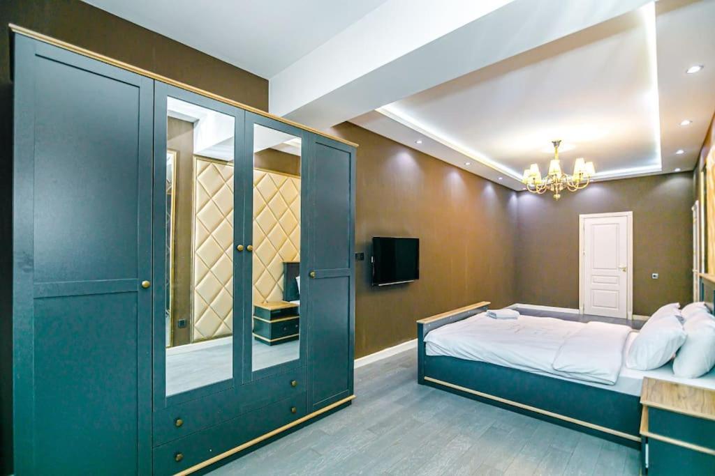 Park Azure Apartment 191