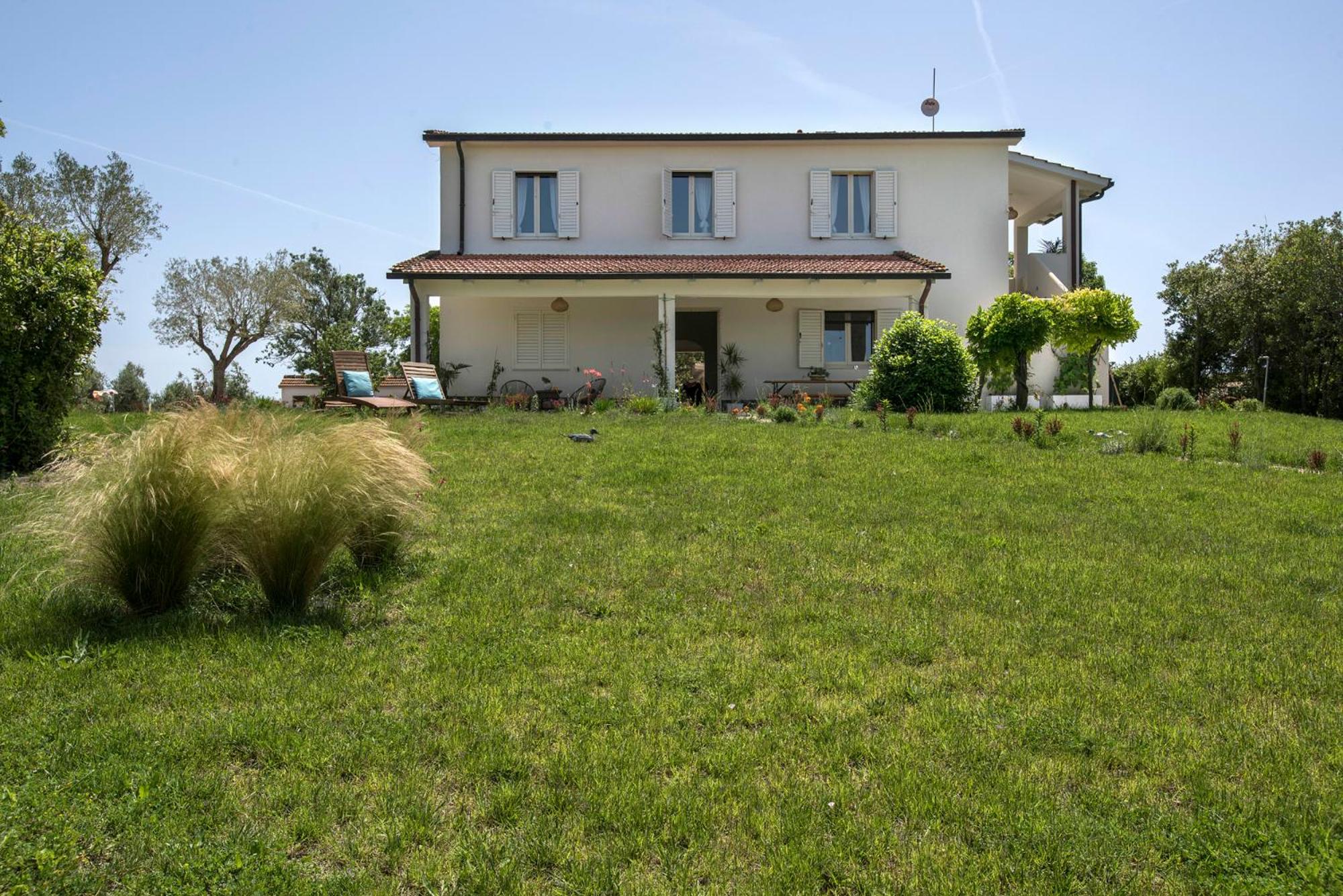 Marsy3 - Enchanting Lavender Farm Whole Property view 2