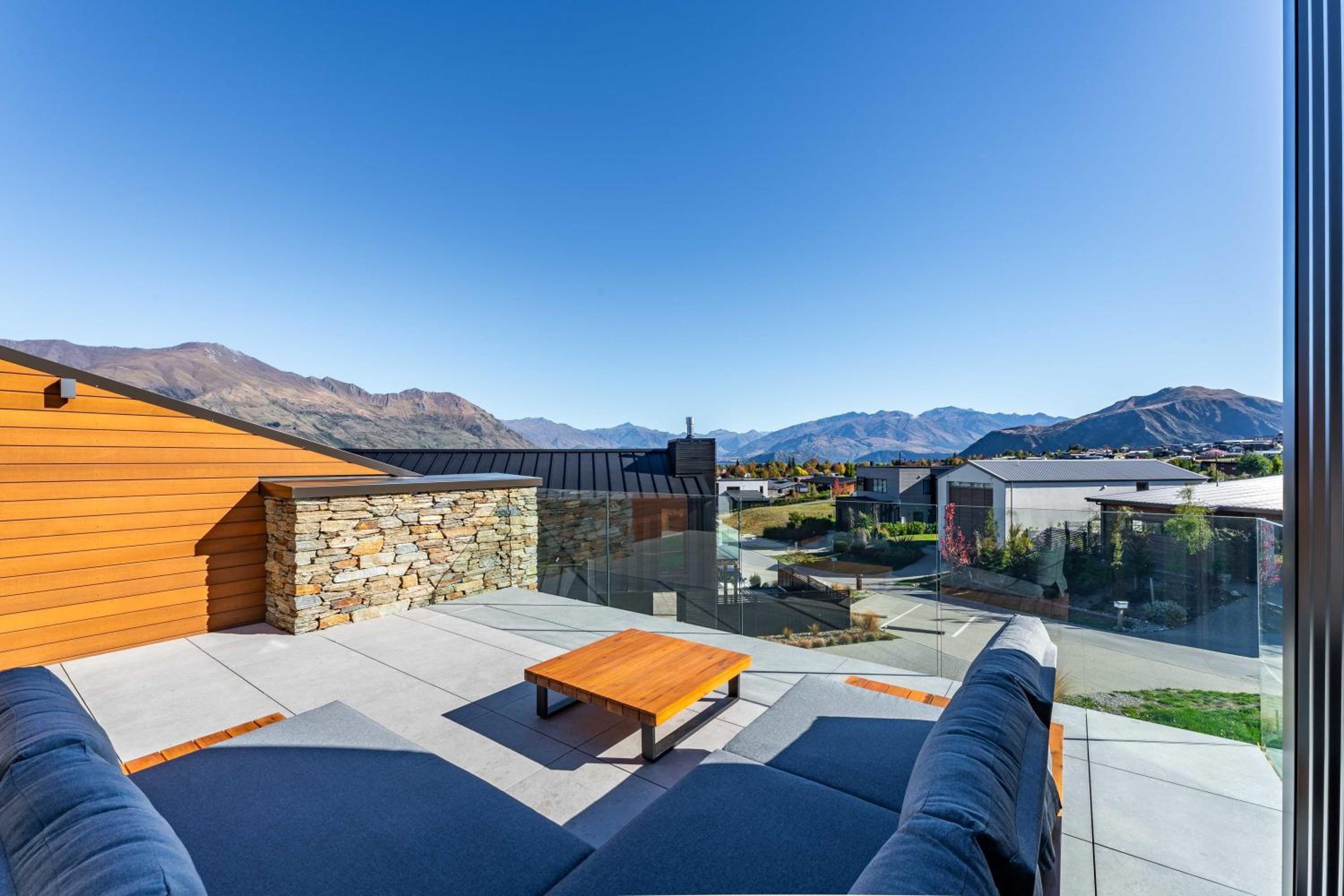 Grand Alpine Vista Escape view 3