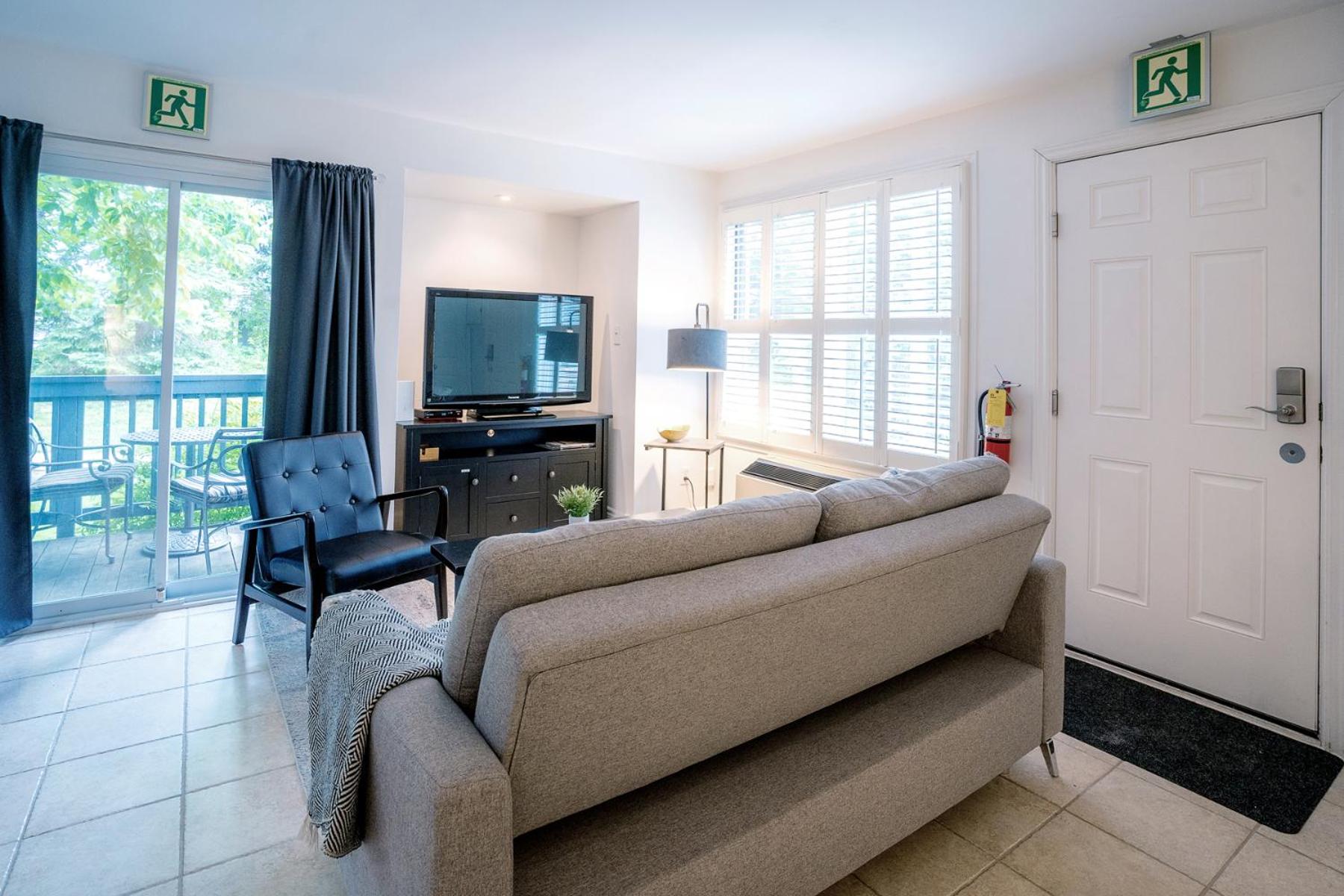 Gorgeous Studio Condo in Blue Mountains Sleeps 4