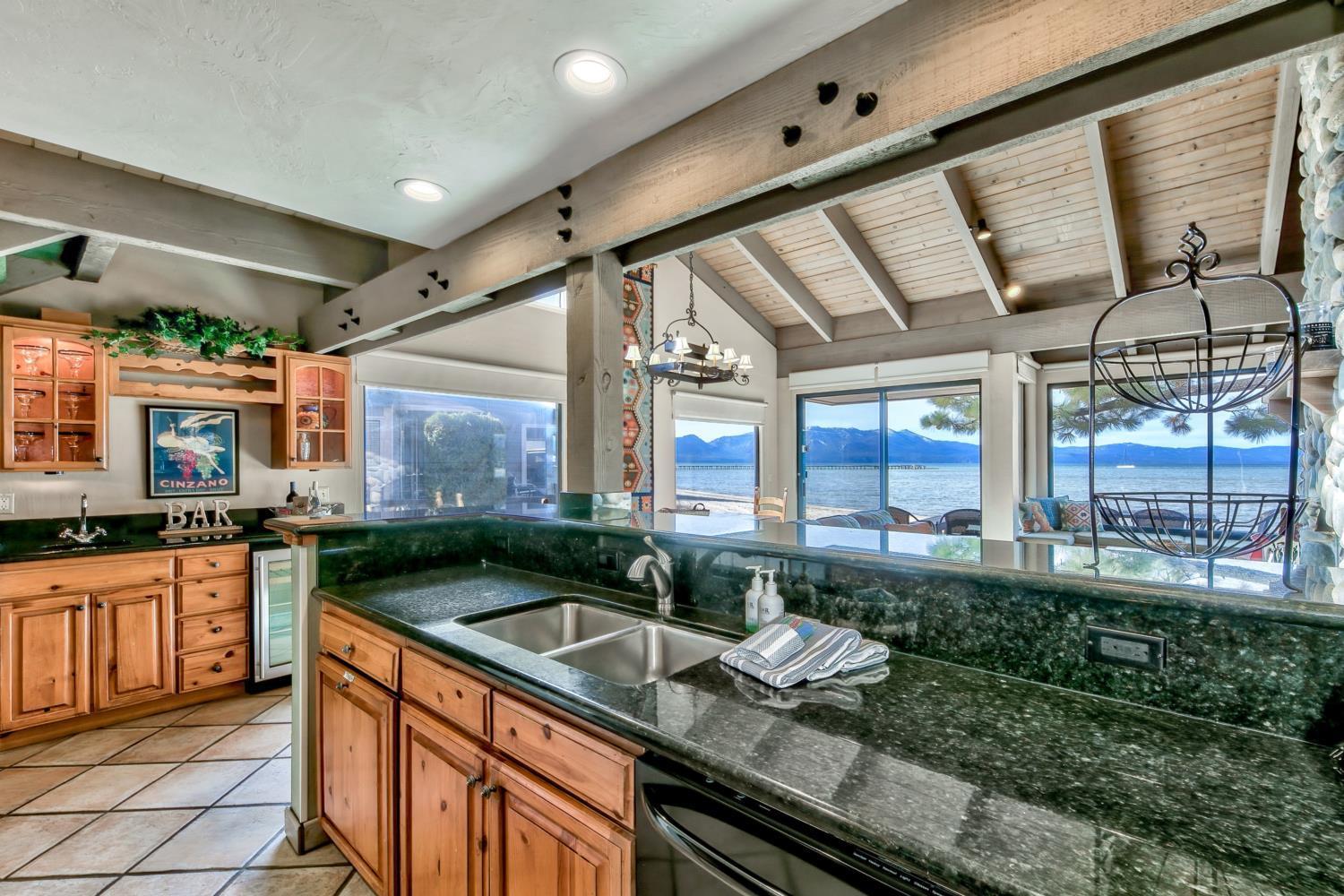 Lake Tahoe Vacations - Lakeland Village 635 - Lakefront Charm - Property Image 31