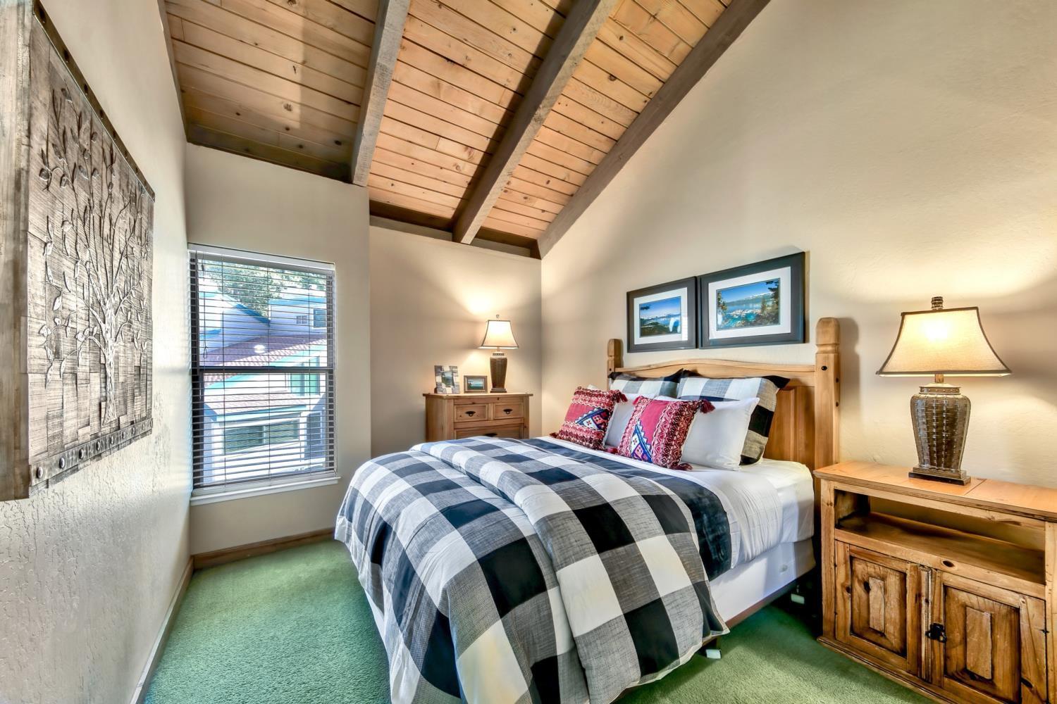 Lake Tahoe Vacations - Lakeland Village 635 - Lakefront Charm - Property Image 37