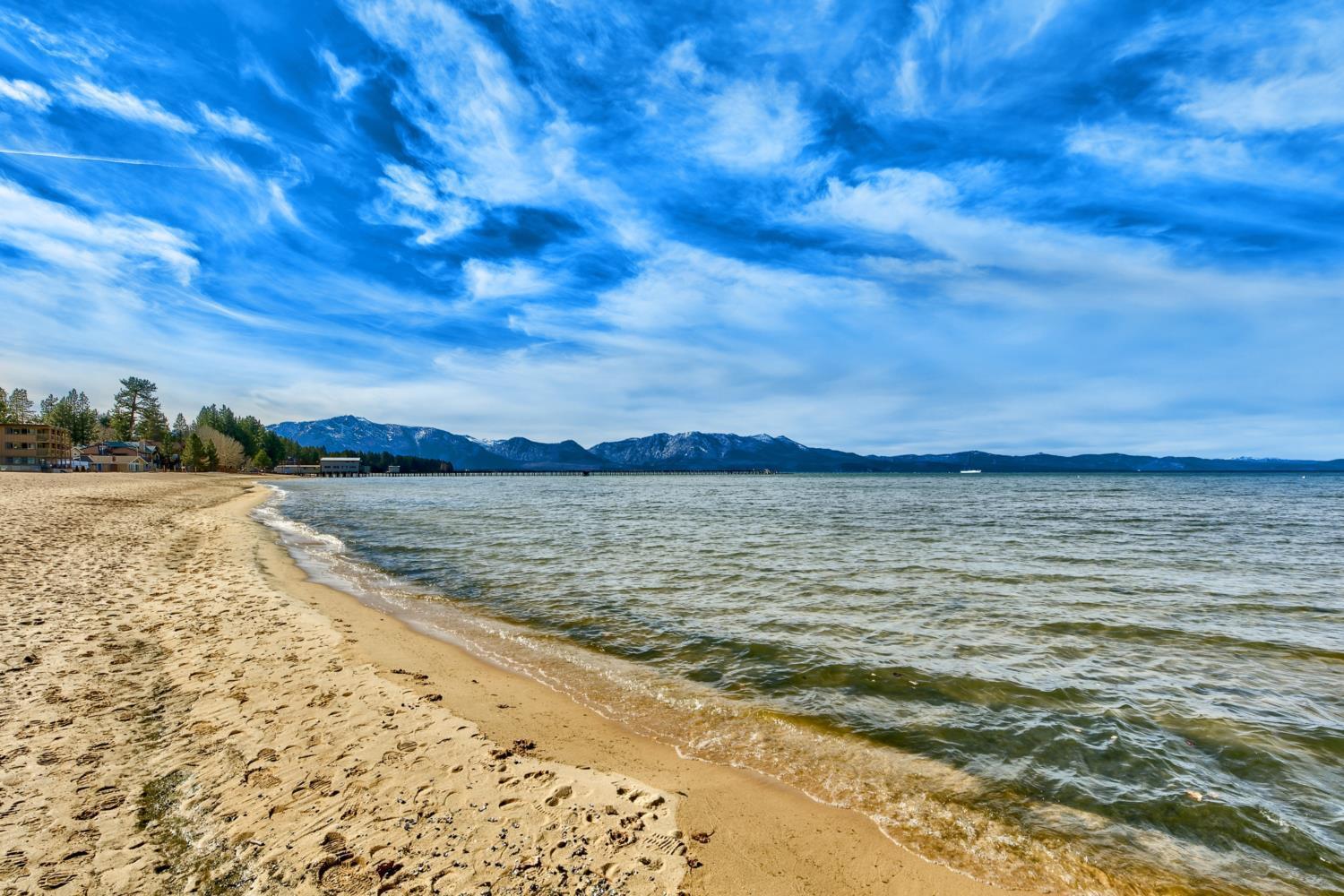 Lake Tahoe Vacations - Lakeland Village 635 - Lakefront Charm - Property Image 7
