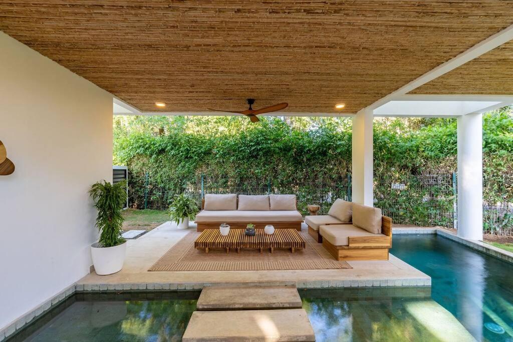Hermosa Palms, Casa Lorenzo Beach Front Club House
