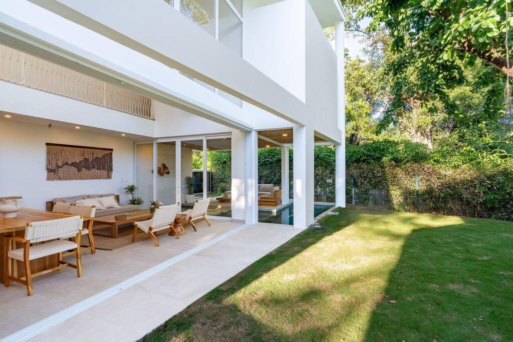Hermosa Palms, Casa Lorenzo Beach Front Club House