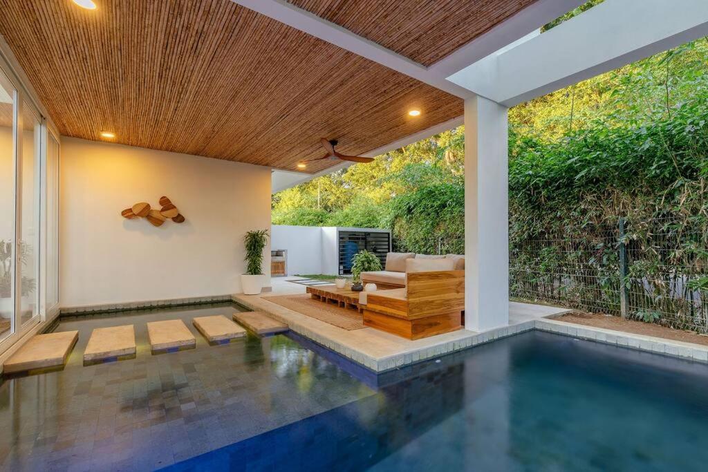 Hermosa Palms, Casa Lorenzo Beach Front Club House