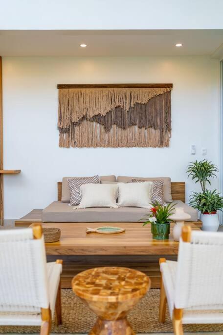 Hermosa Palms, Casa Lorenzo Beach Front Club House