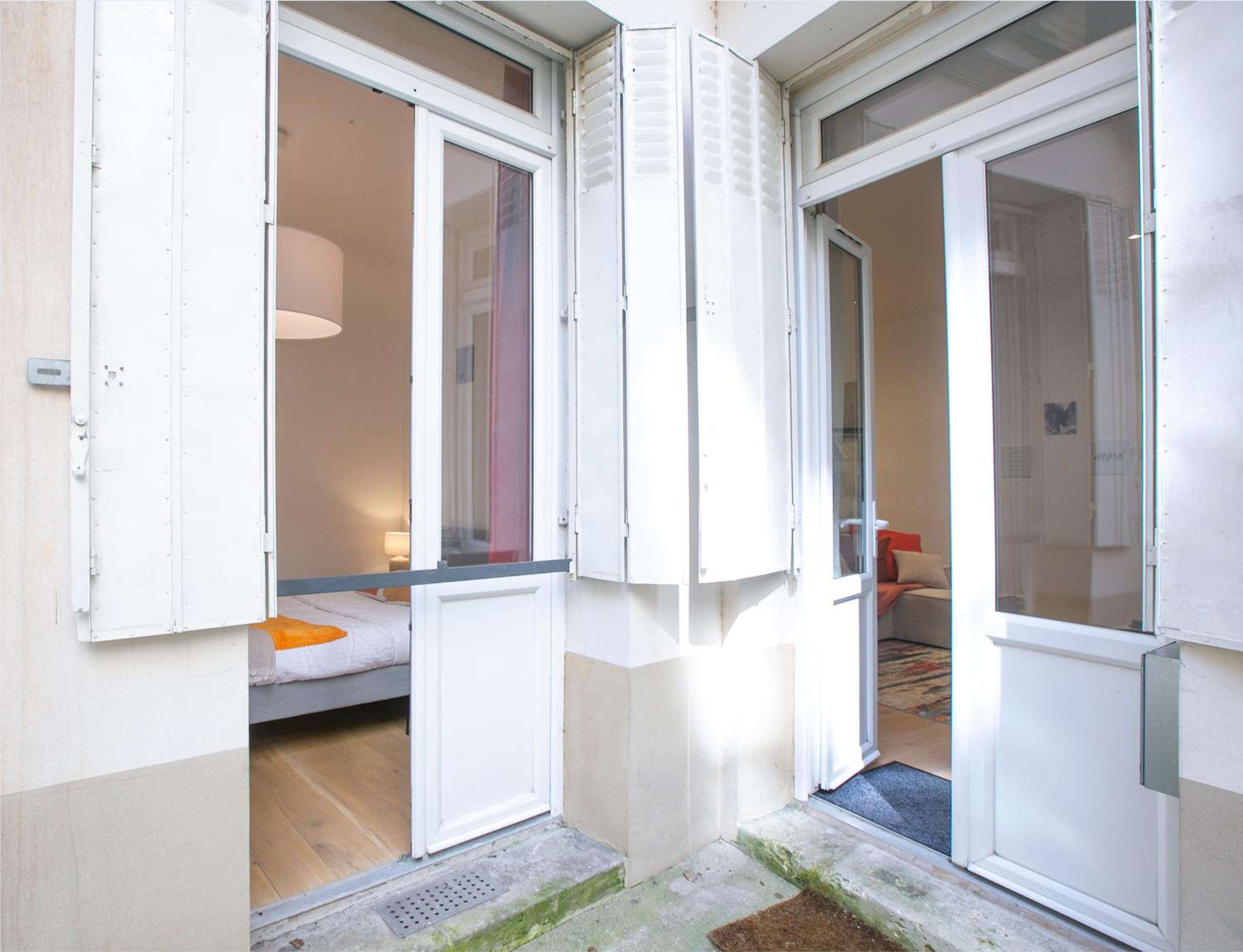 Warm 2 bedrooms apartement - c38
