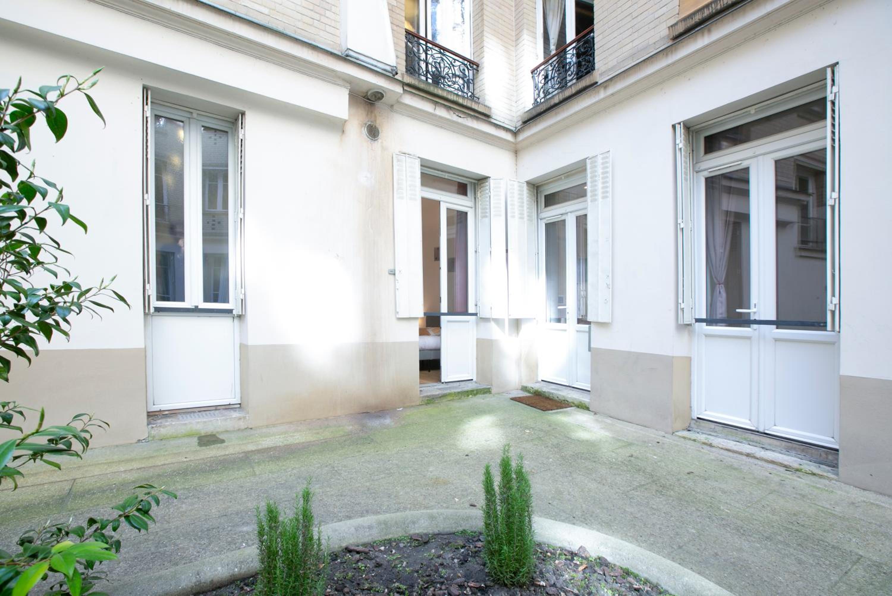 Warm 2 bedrooms apartement - c38