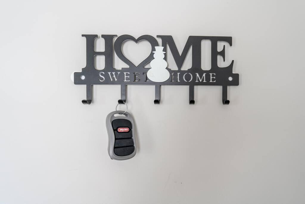 Sweat 3bedroom home near YYC