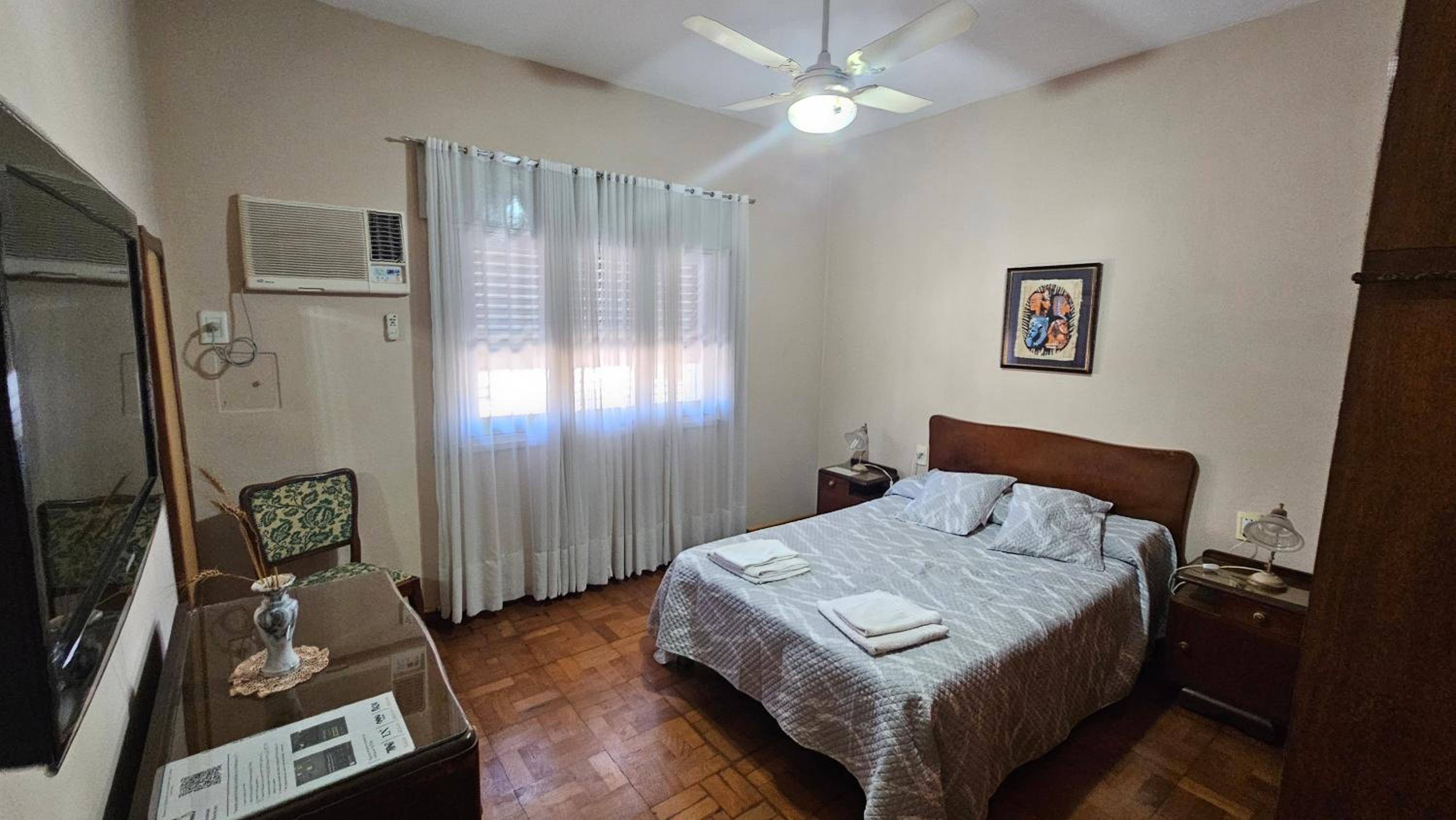 REST HOUSE Casa familiar - garage - TV - WiFi - 2 dormitorios - Living-comedor - Cocina - Lavadero - Patio con parrilla - Alquiler temporario