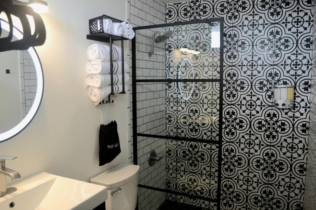 Condado Oasis on Ashford ave: OceanView and Pool view 5