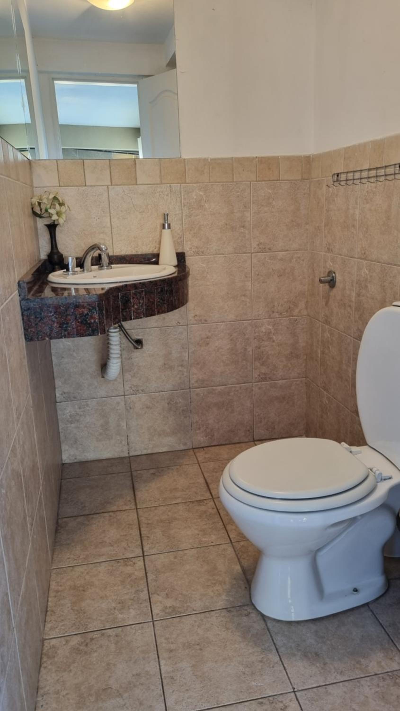 Casa en barrio cerrado con seguridad 24 horas con piscina