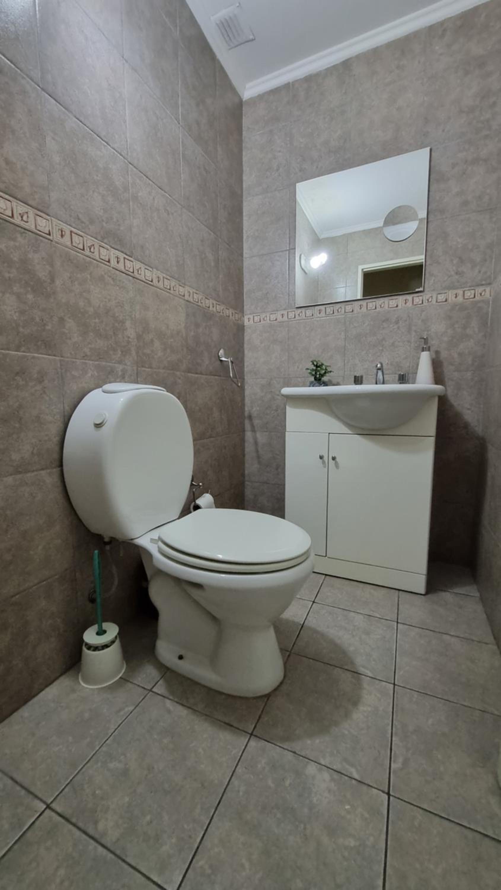 Casa en barrio cerrado con seguridad 24 horas con piscina