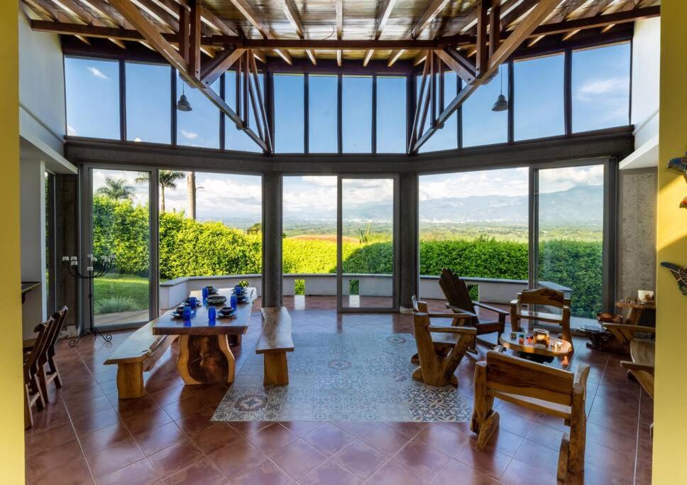 Tropical Village + Pool Stunning Views Quindio