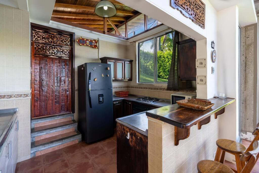 Tropical Village + Pool Stunning Views Quindio