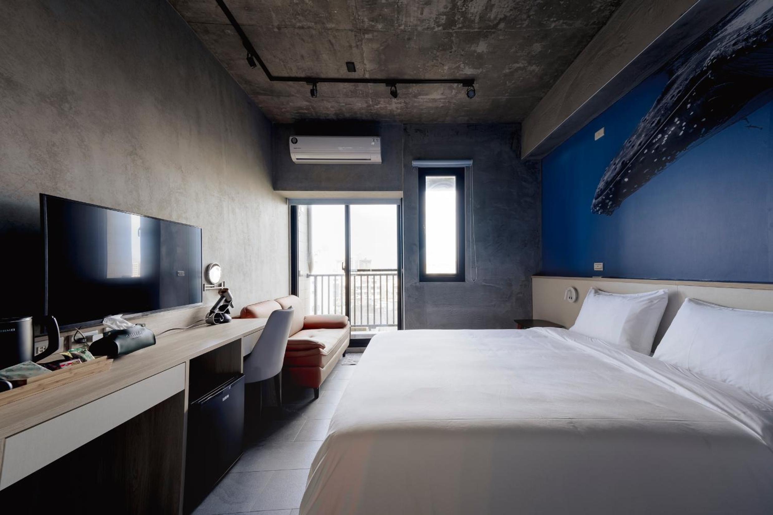 Deep Blue 23 B&B