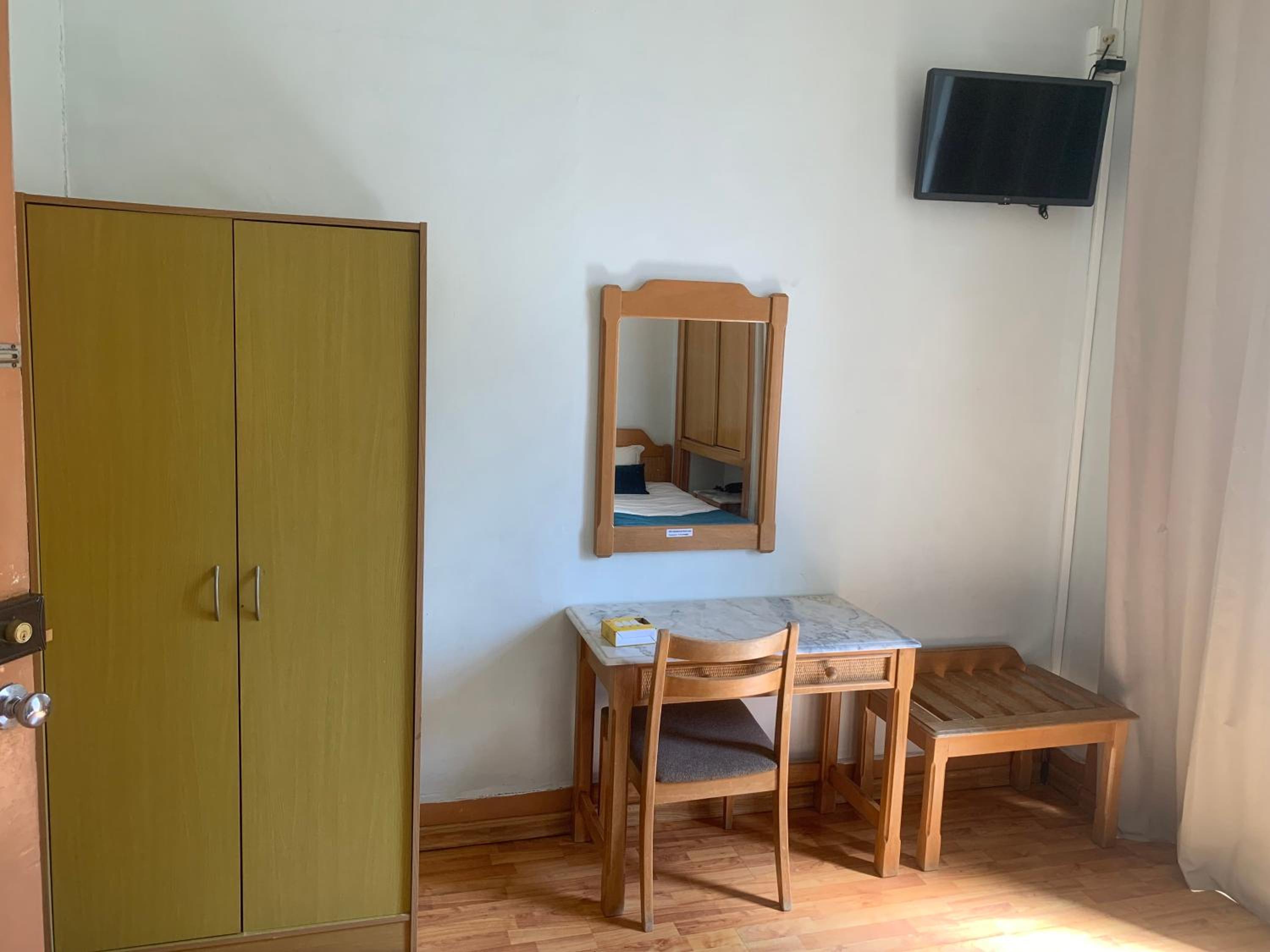 Photo 18