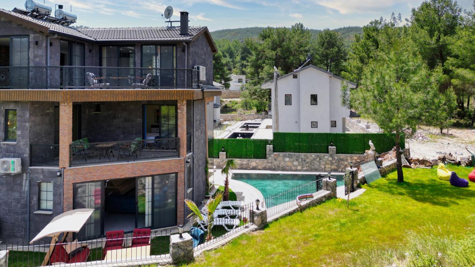 Villa Sincere view 4