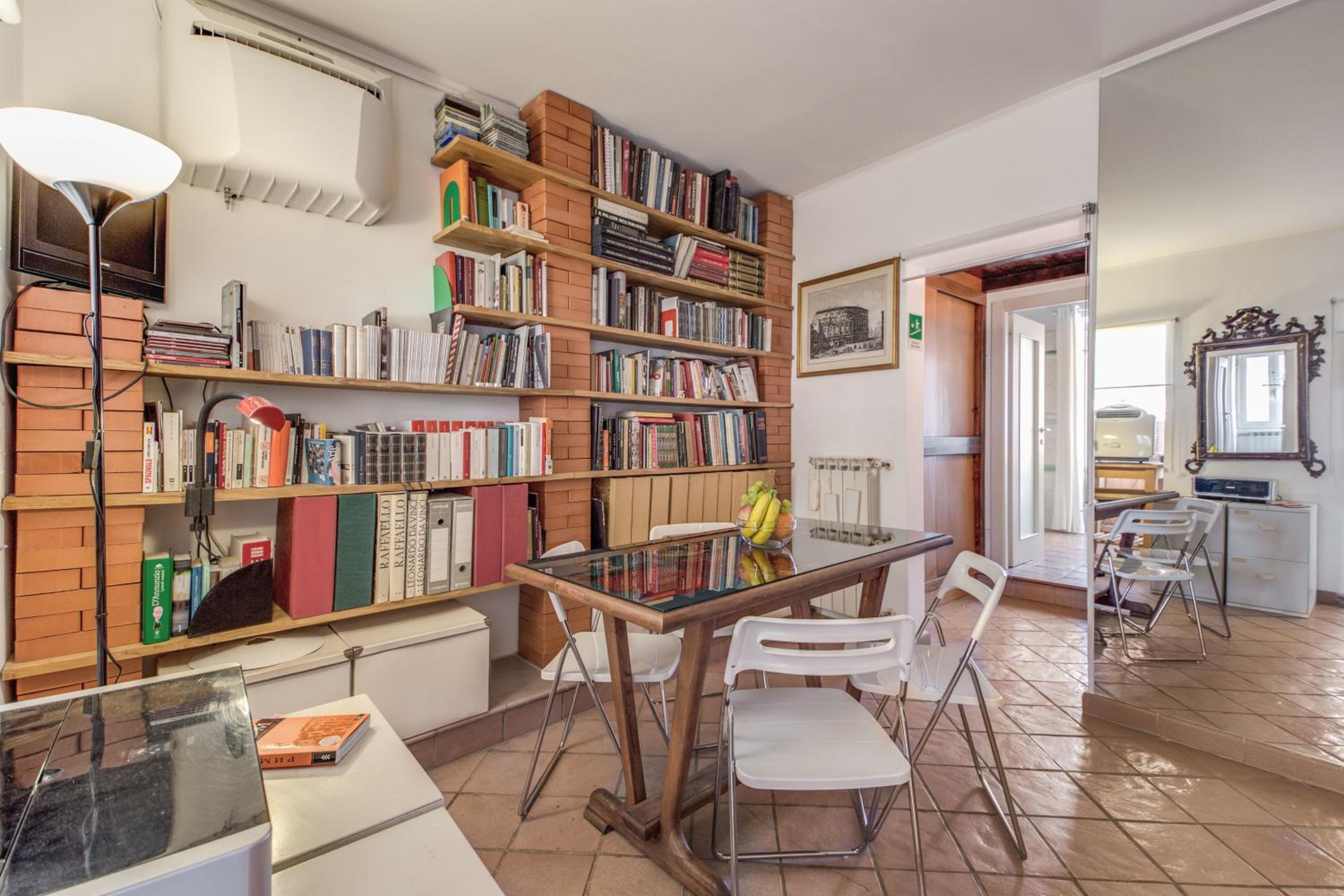 Frangipane Apartment