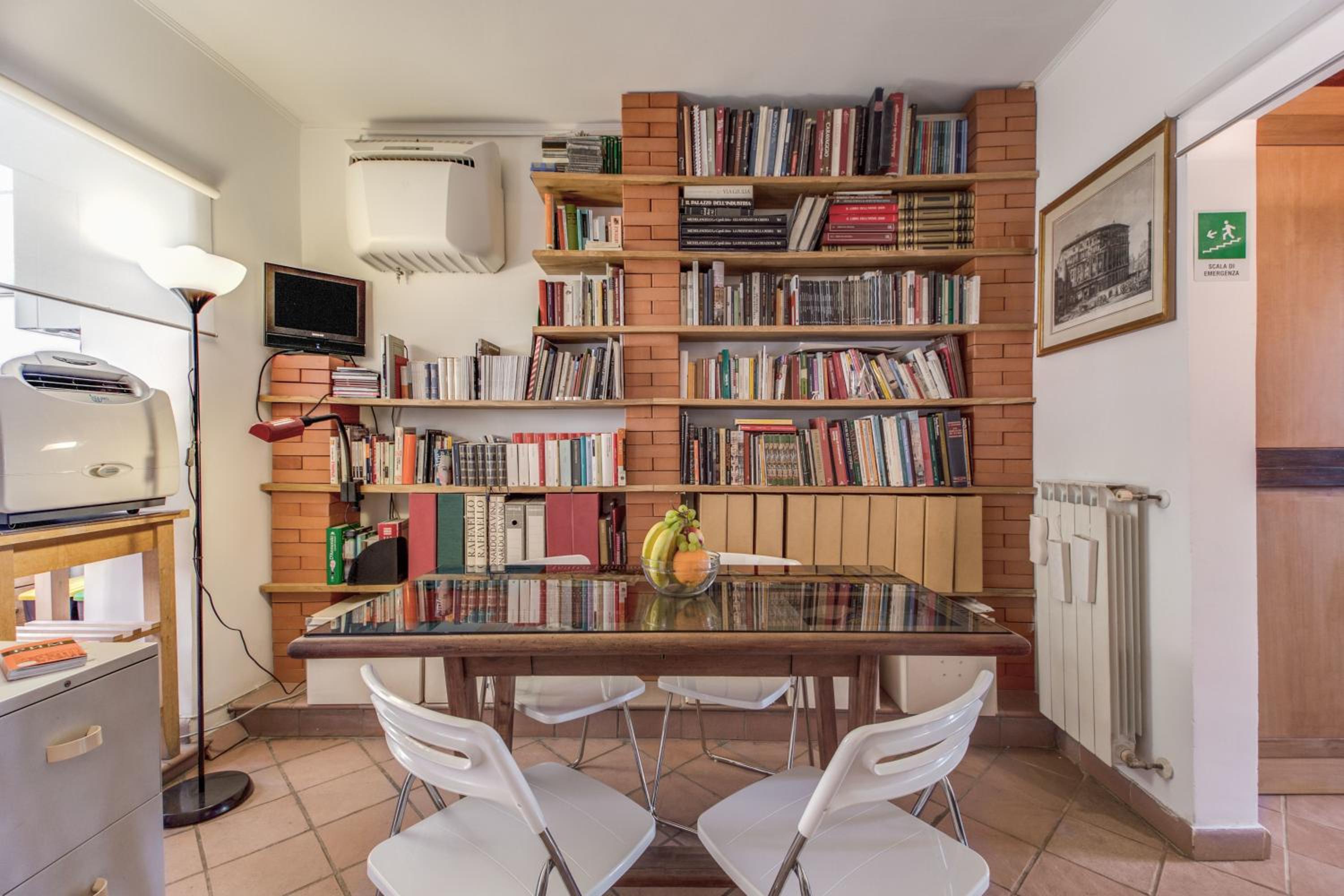 Frangipane Apartment