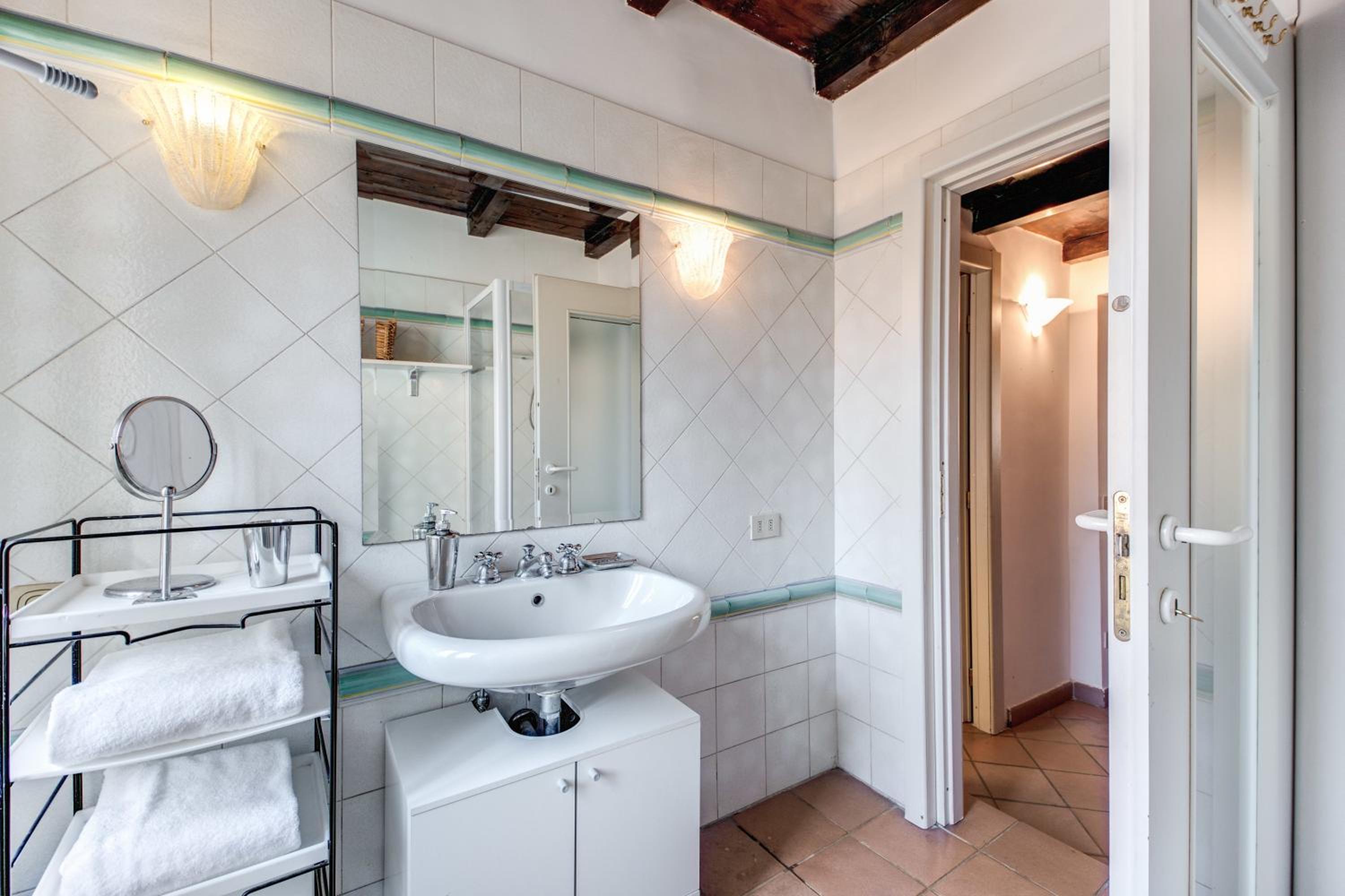Frangipane Apartment