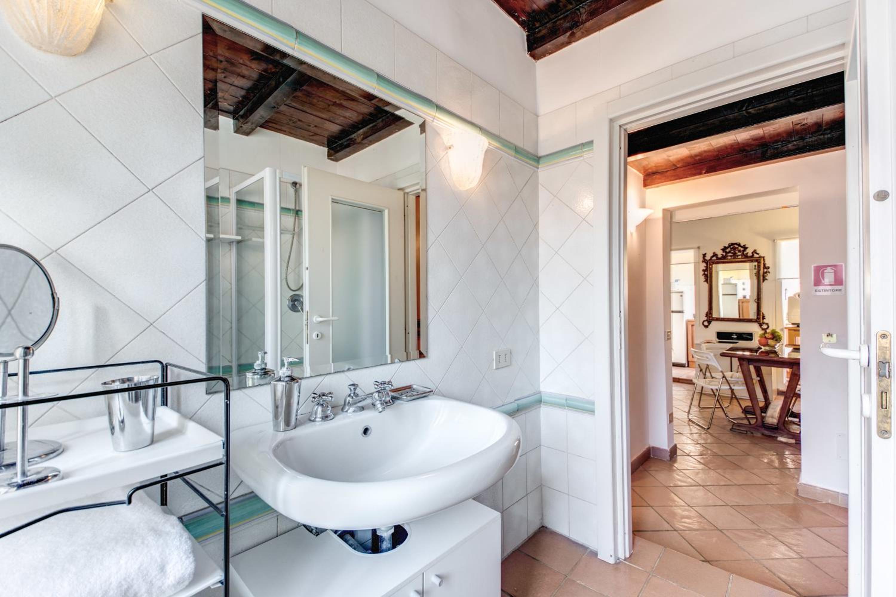 Frangipane Apartment
