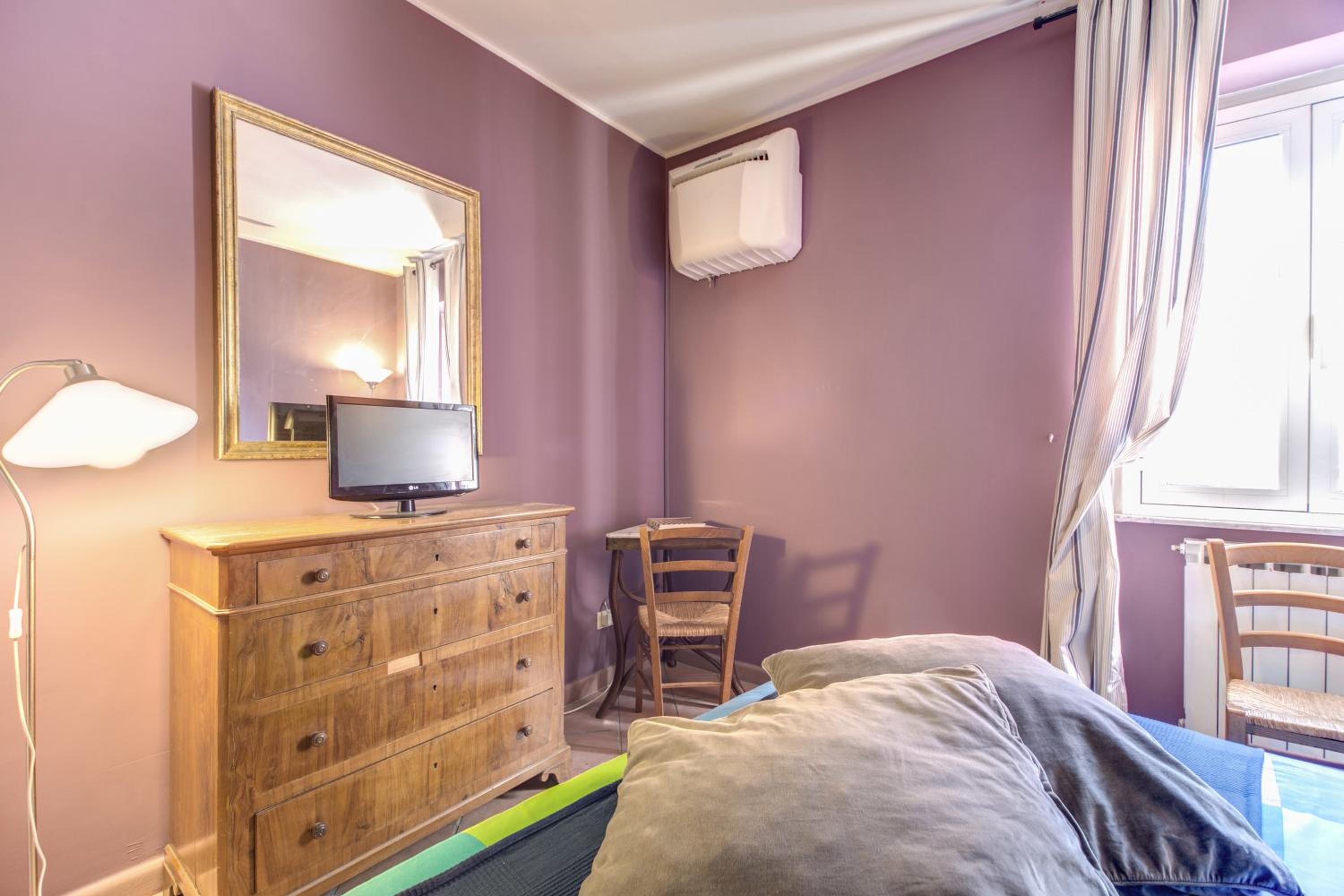 Frangipane Apartment